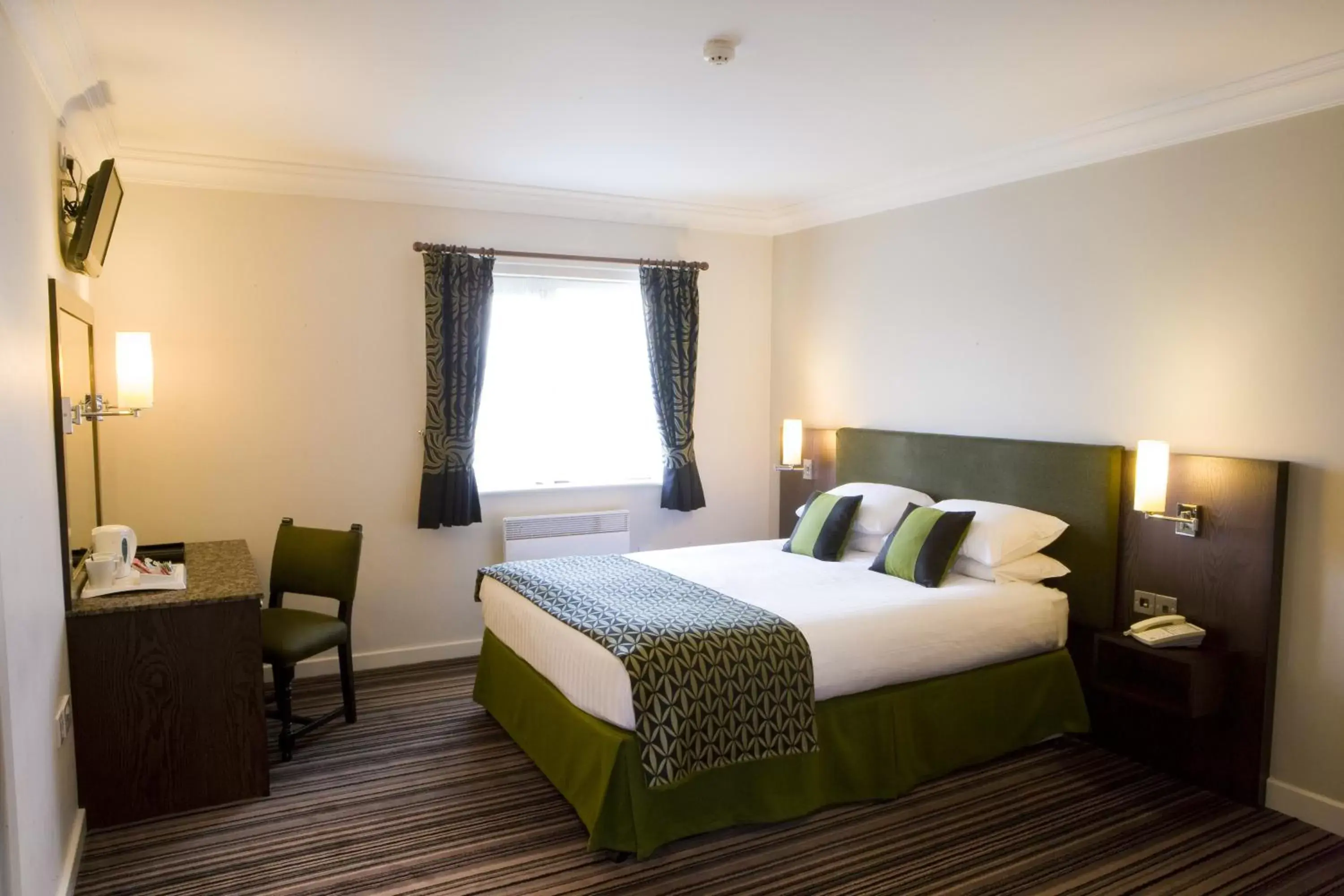 Bedroom, Bed in Burntwood Court Hotel