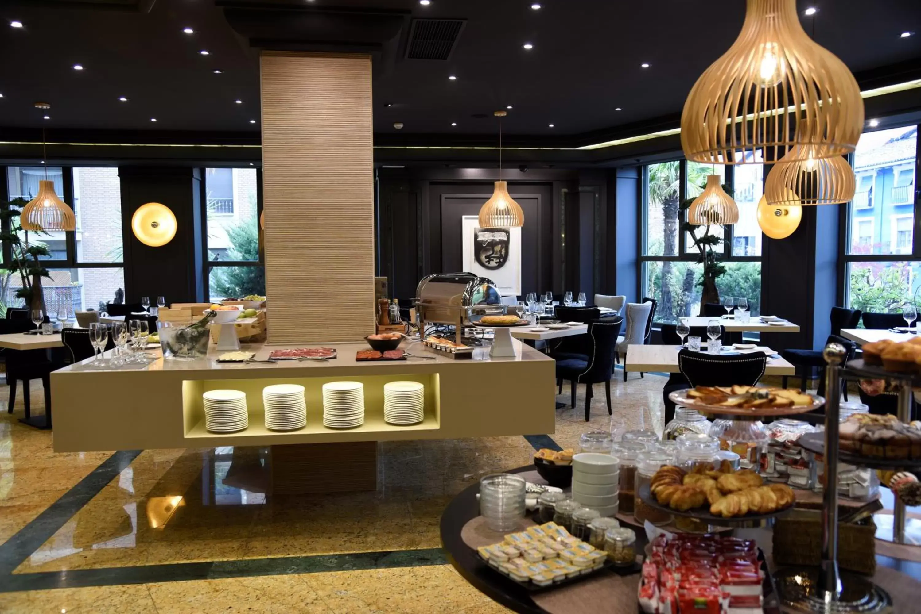 Breakfast, Restaurant/Places to Eat in Hotel Olid