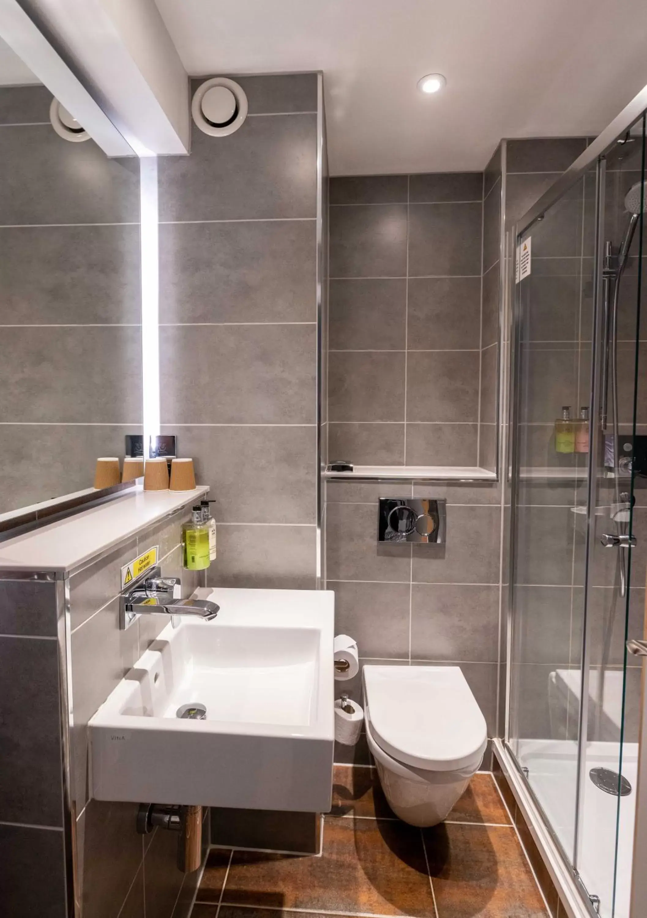 Bathroom in ibis Styles Leeds City Centre Arena