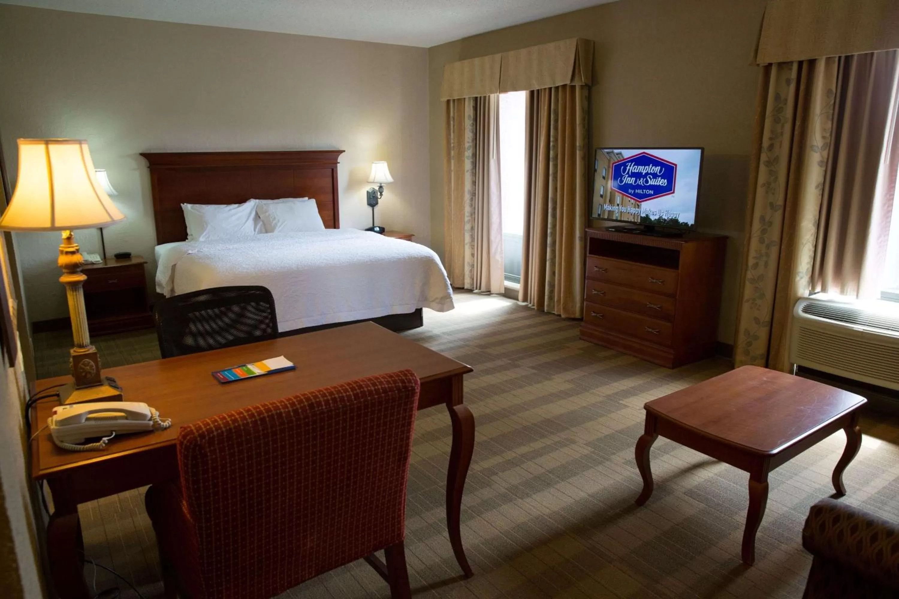 Bedroom, Bed in Hampton Inn & Suites Grenada