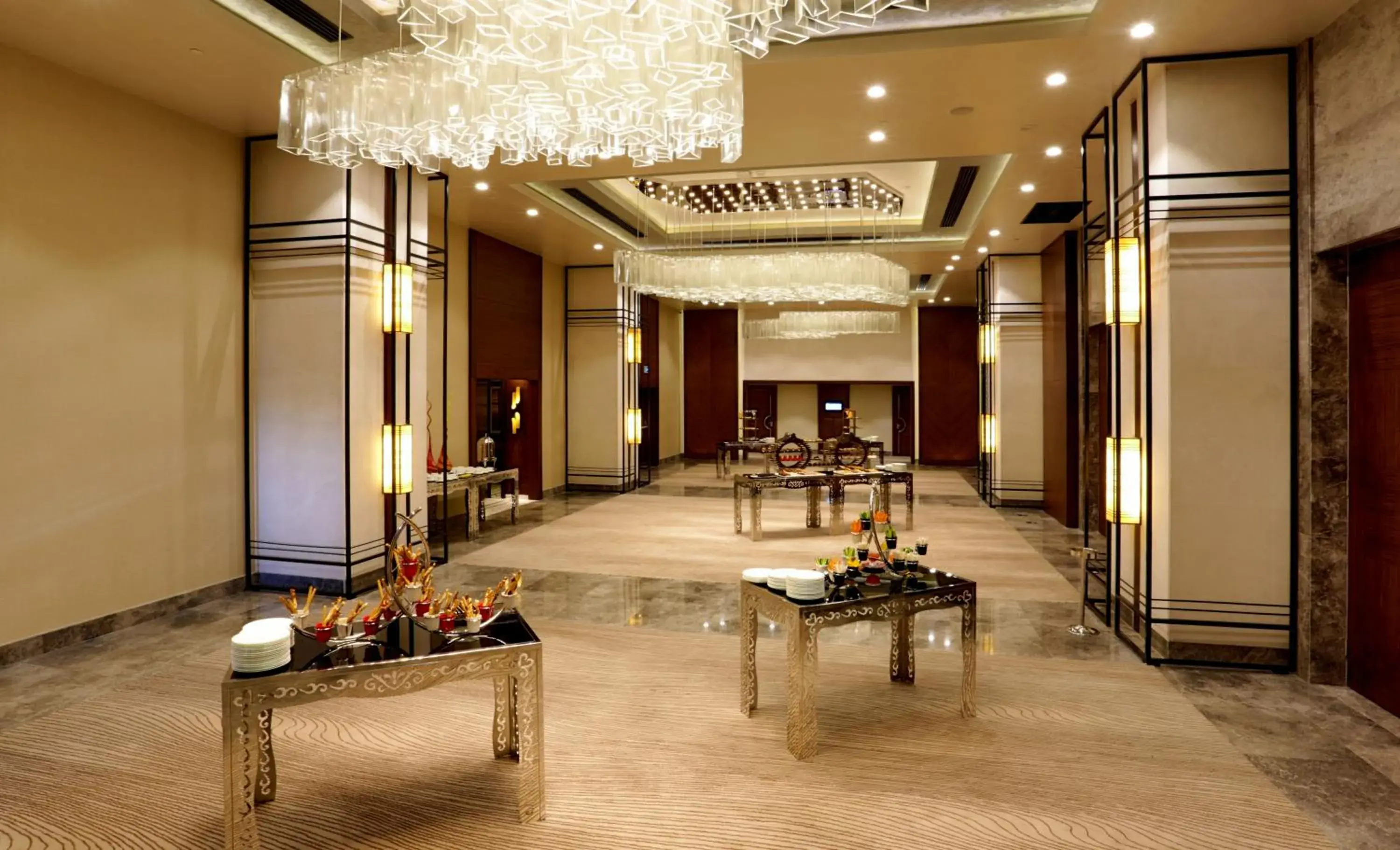 Banquet/Function facilities, Lounge/Bar in Royal Stay Palace Hotel