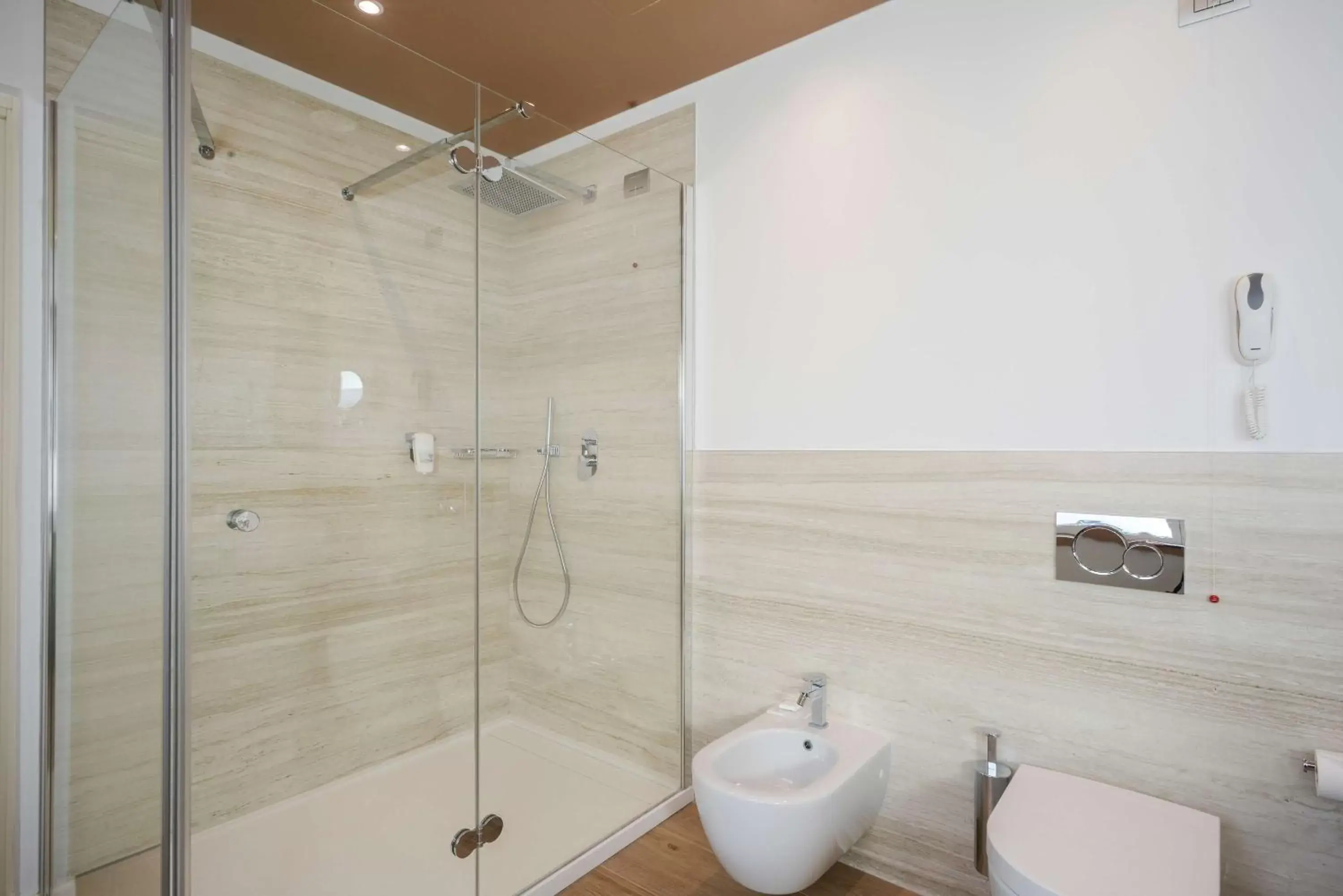 Bathroom in Best Western Plus Hotel Bologna