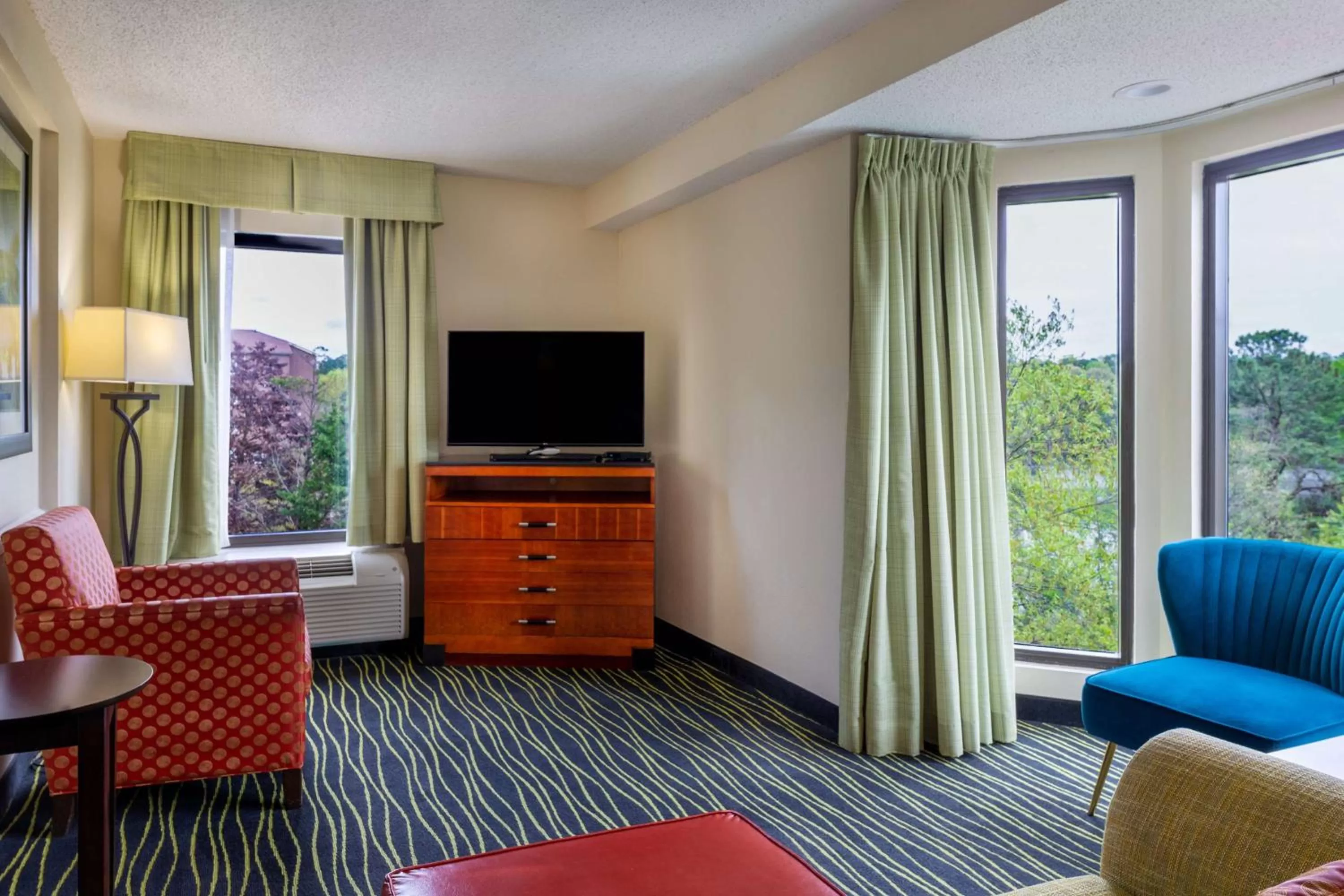 Living room in Hampton Inn Columbia I-26/Harbison Blvd