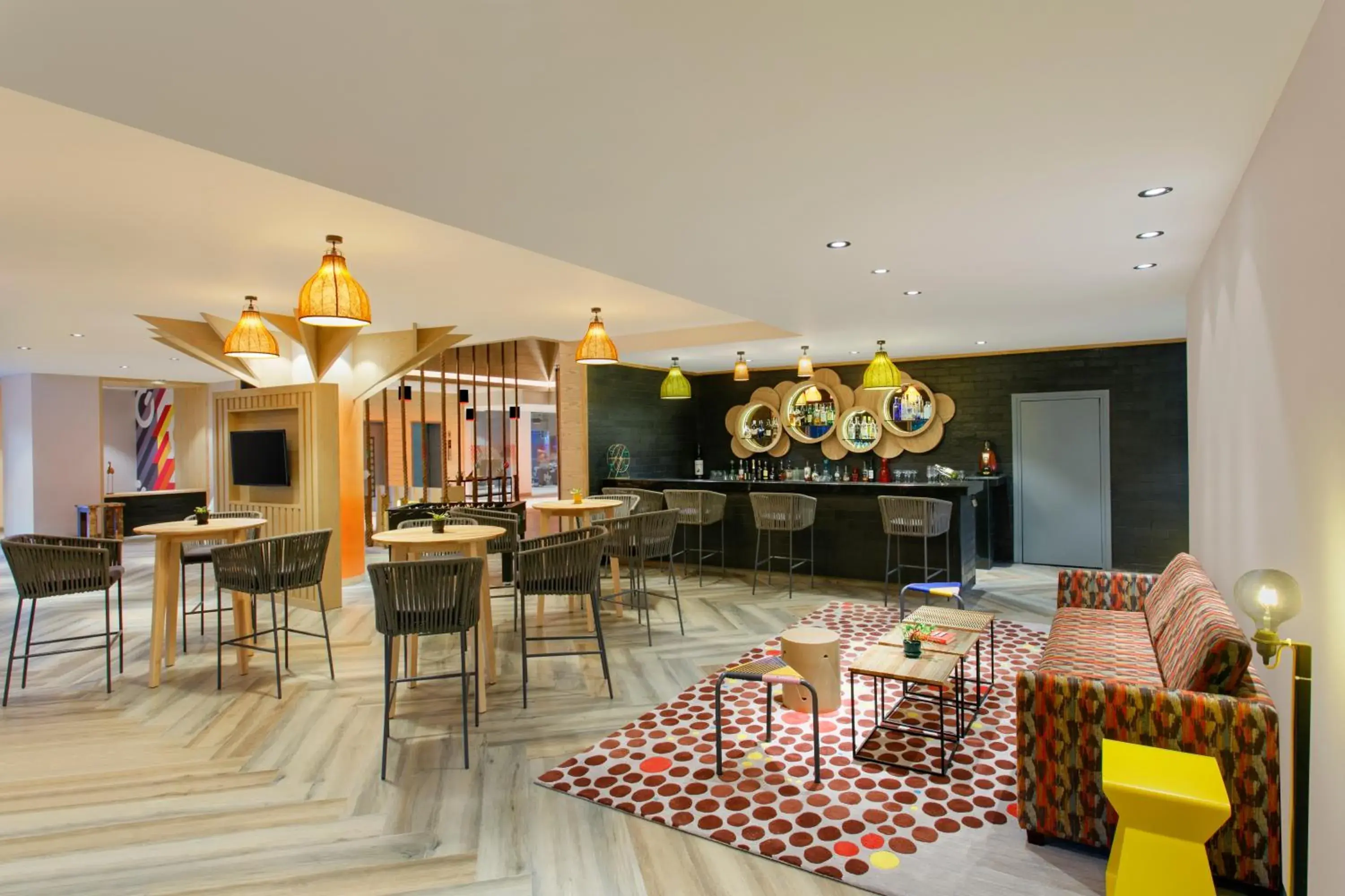 Lounge or bar in Ginger Bhubaneshwar Lounge or bar in Ginger Bhubaneshwar