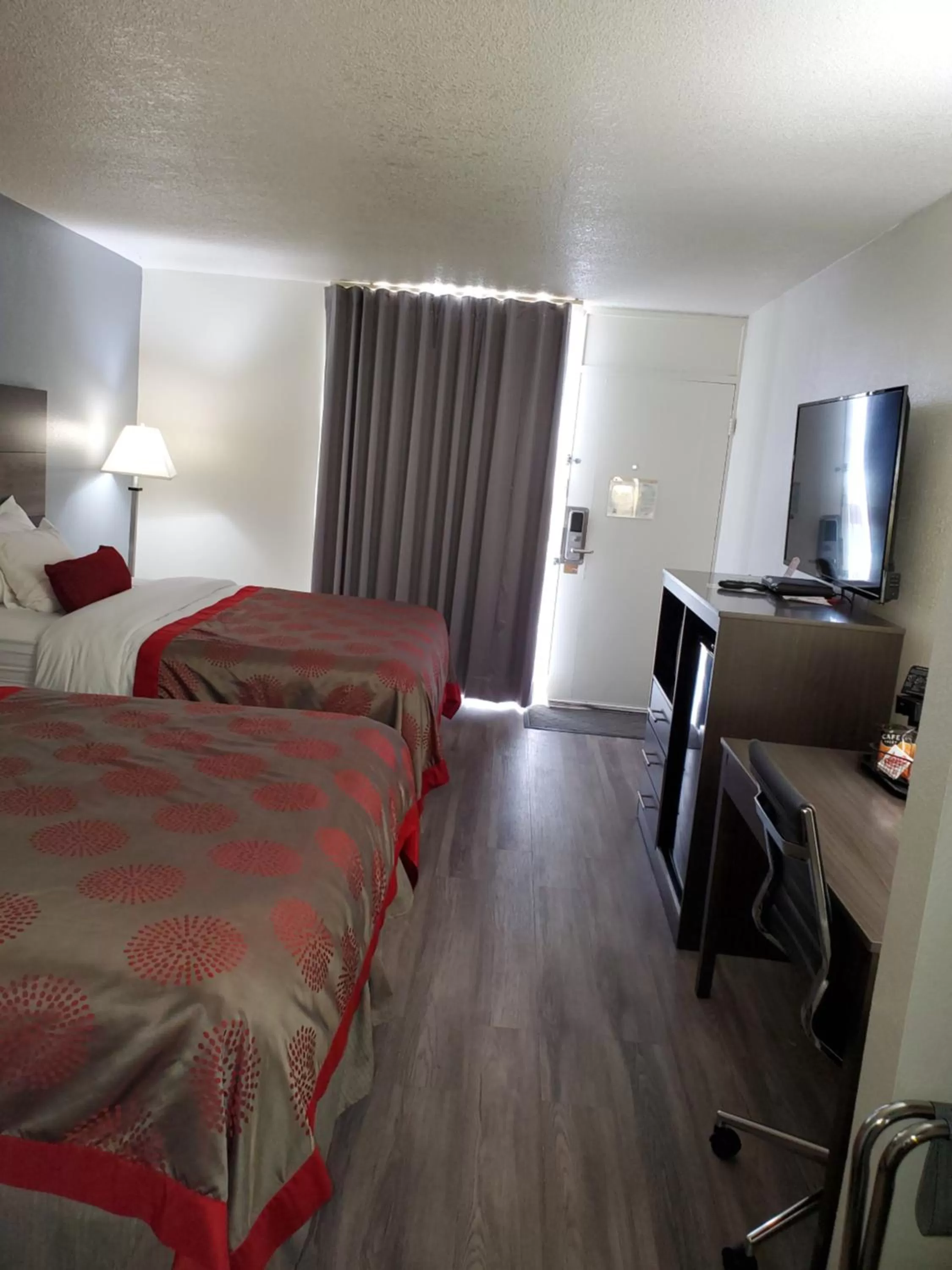 Photo of the whole room, Bed in Ramada by Wyndham North Platte