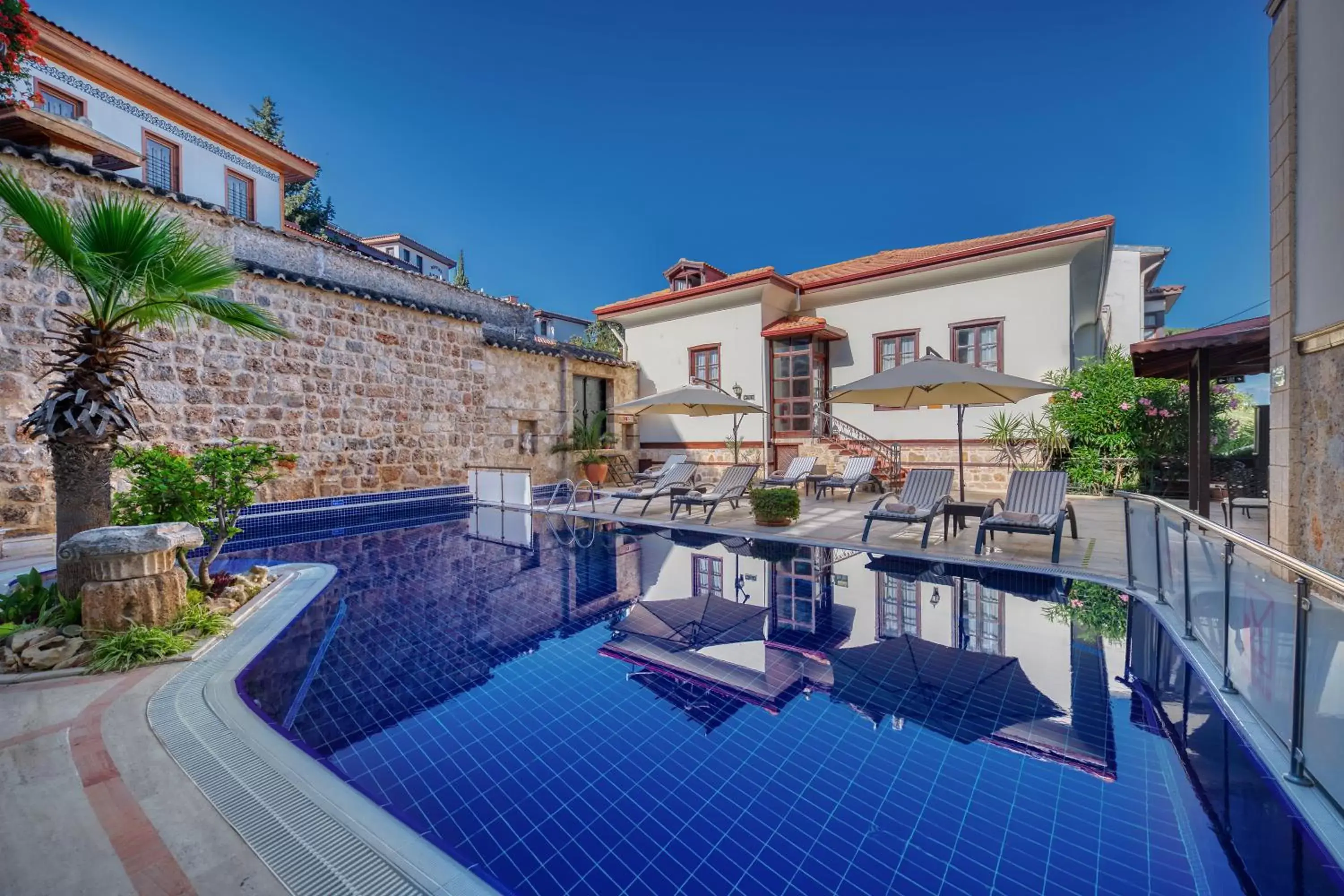 Swimming pool, Property Building in Dogan Hotel