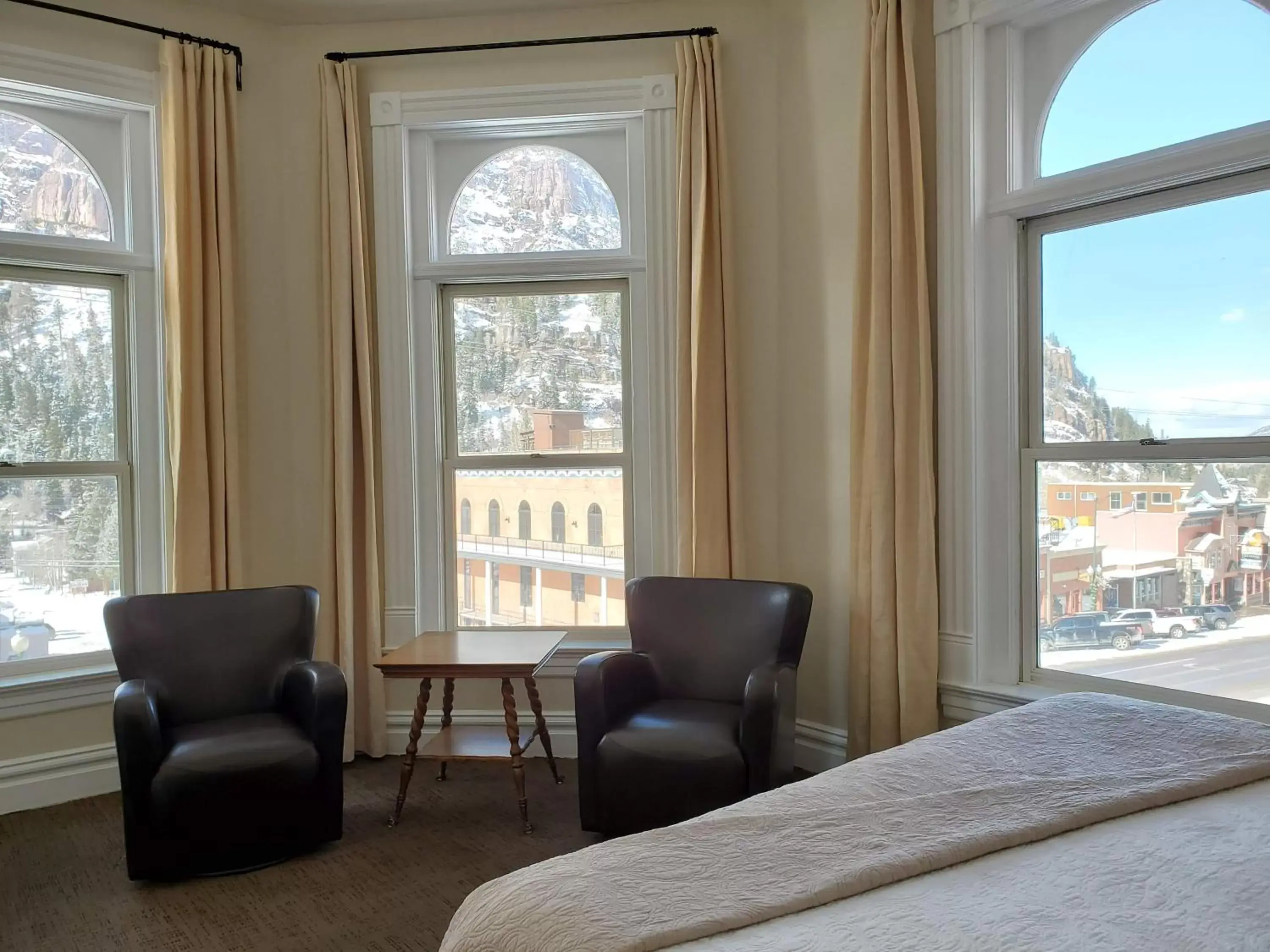 Bedroom, View in Hotel Ouray - for 12 years old and over