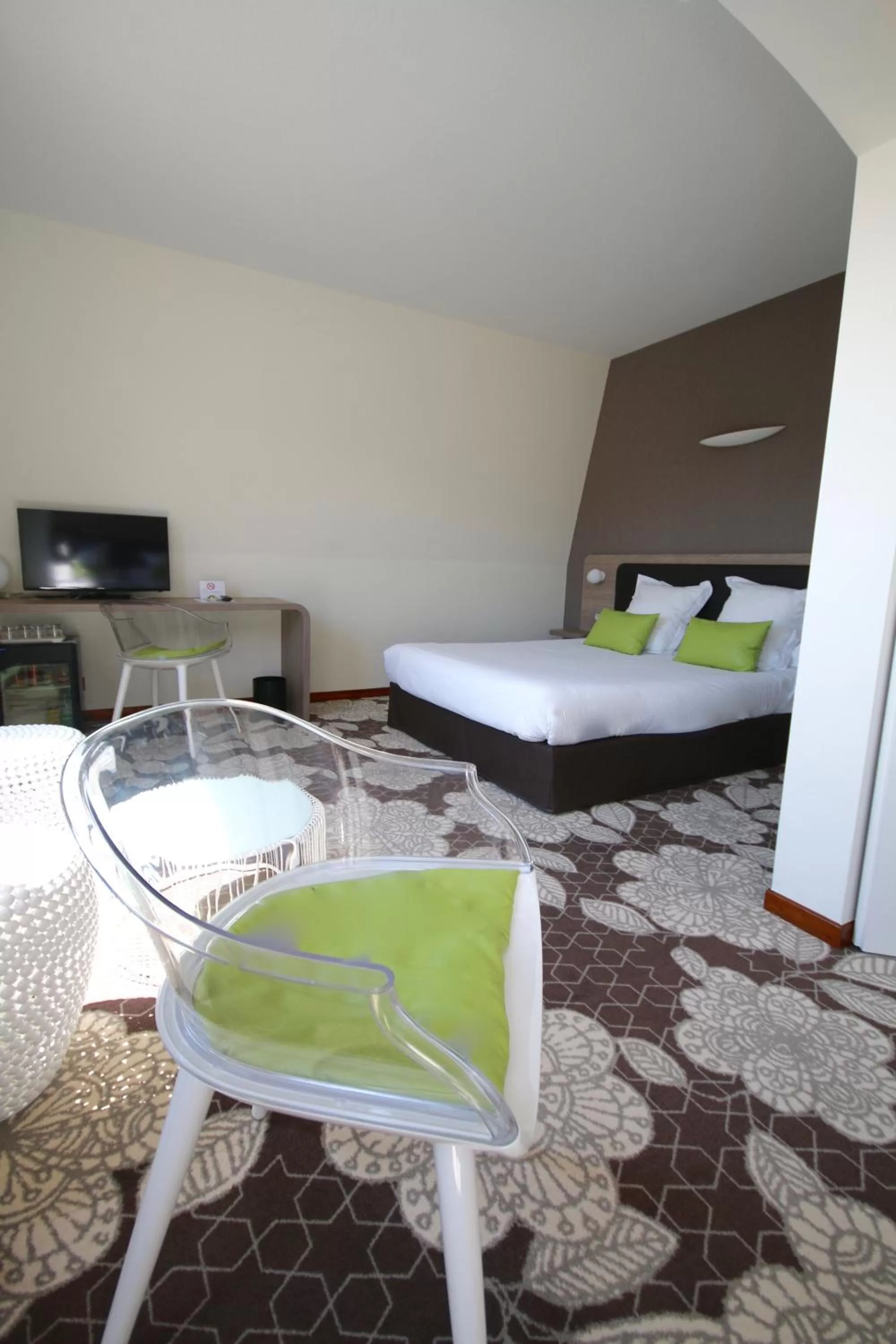 Photo of the whole room, Bed in Hôtel Restaurant Vaillant proche Europapark Rulantica