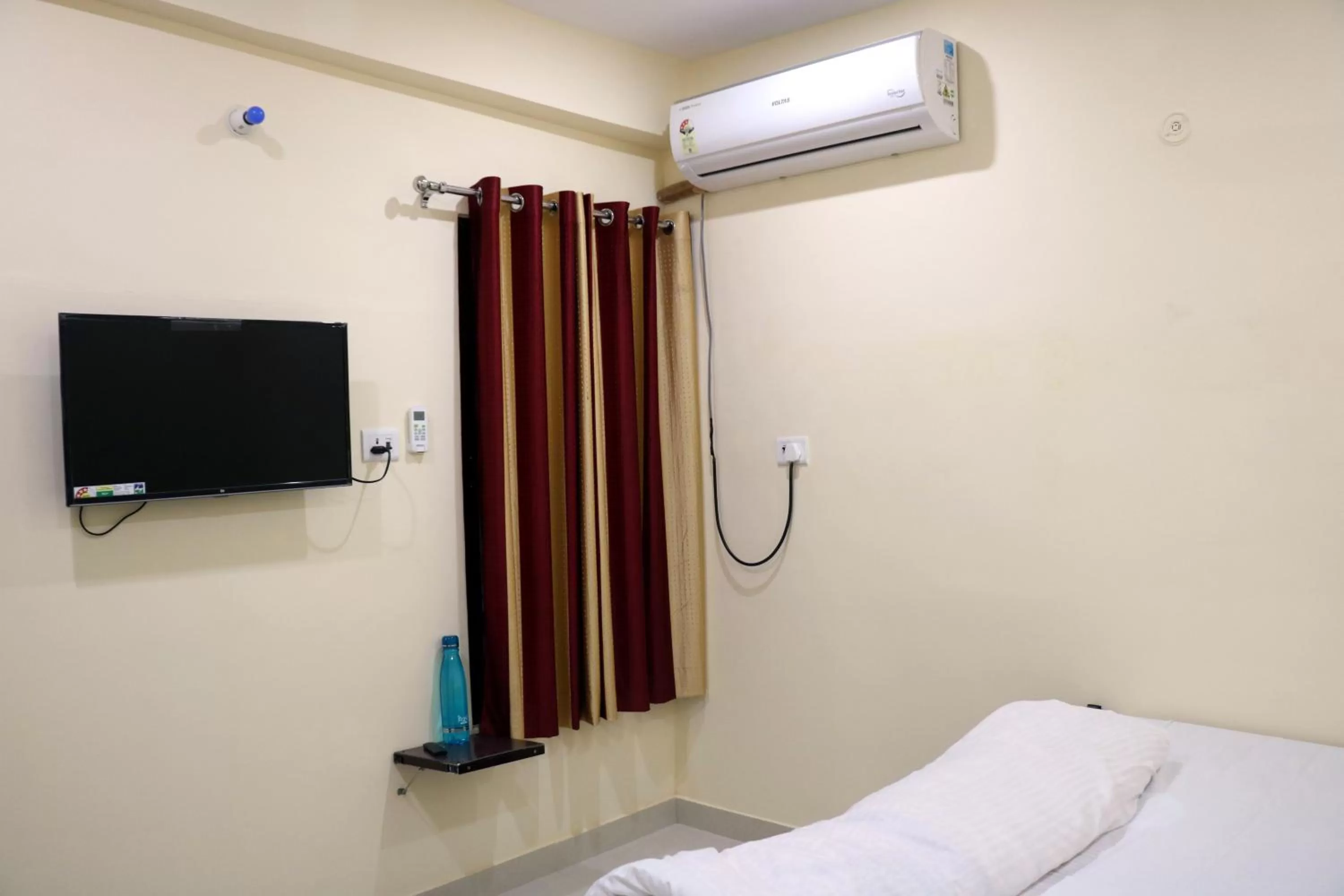 TV and multimedia, Bed in Hotel Saraswati Palace