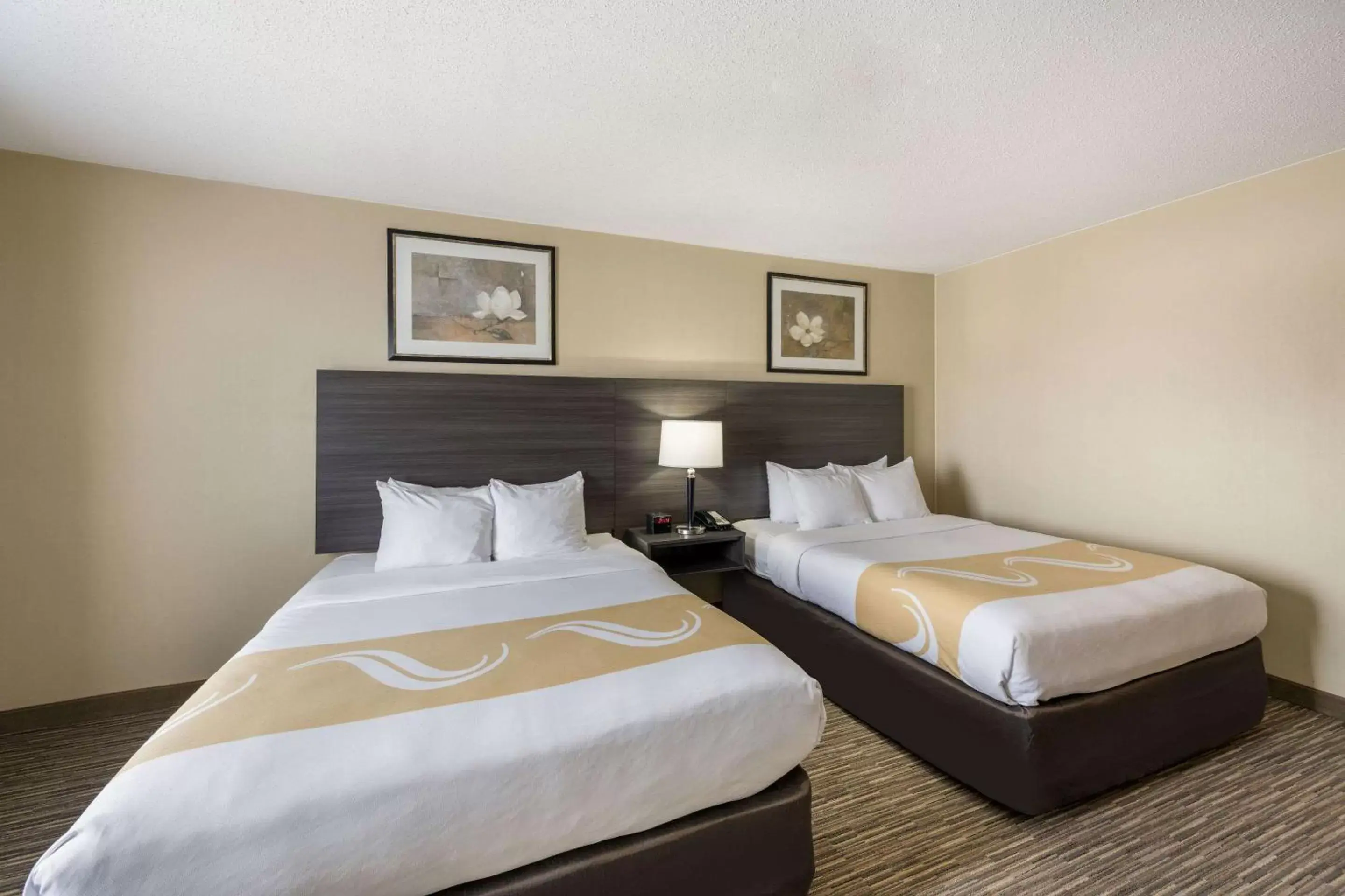 Bedroom, Bed in Quality Inn & Suites Fishkill South near I-84