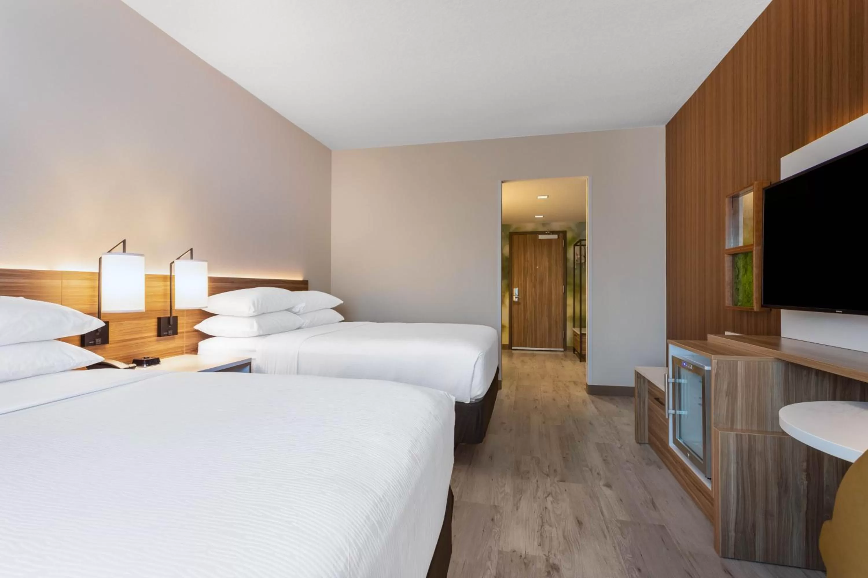 Bedroom, Bed in Wyndham Garden Orlando Universal / I Drive