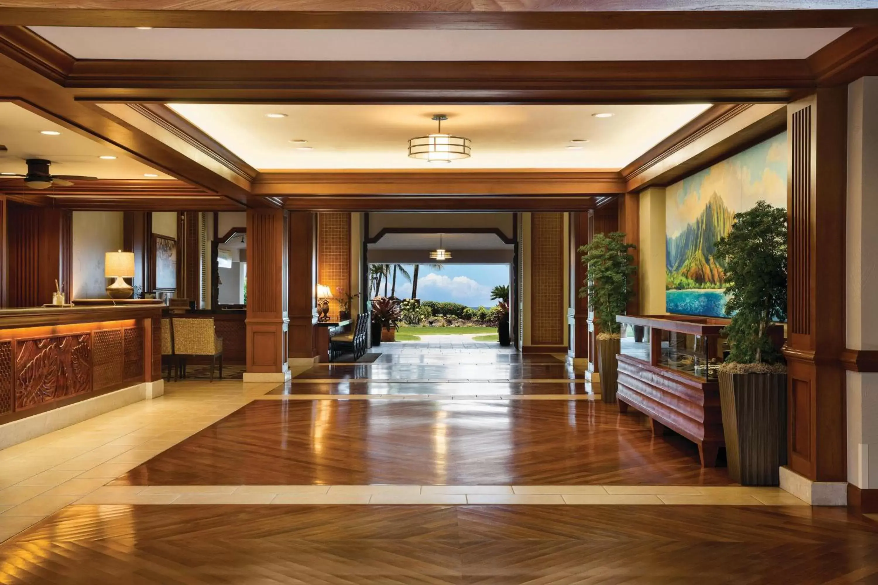 Lobby or reception in Marriott's Waiohai Beach Club