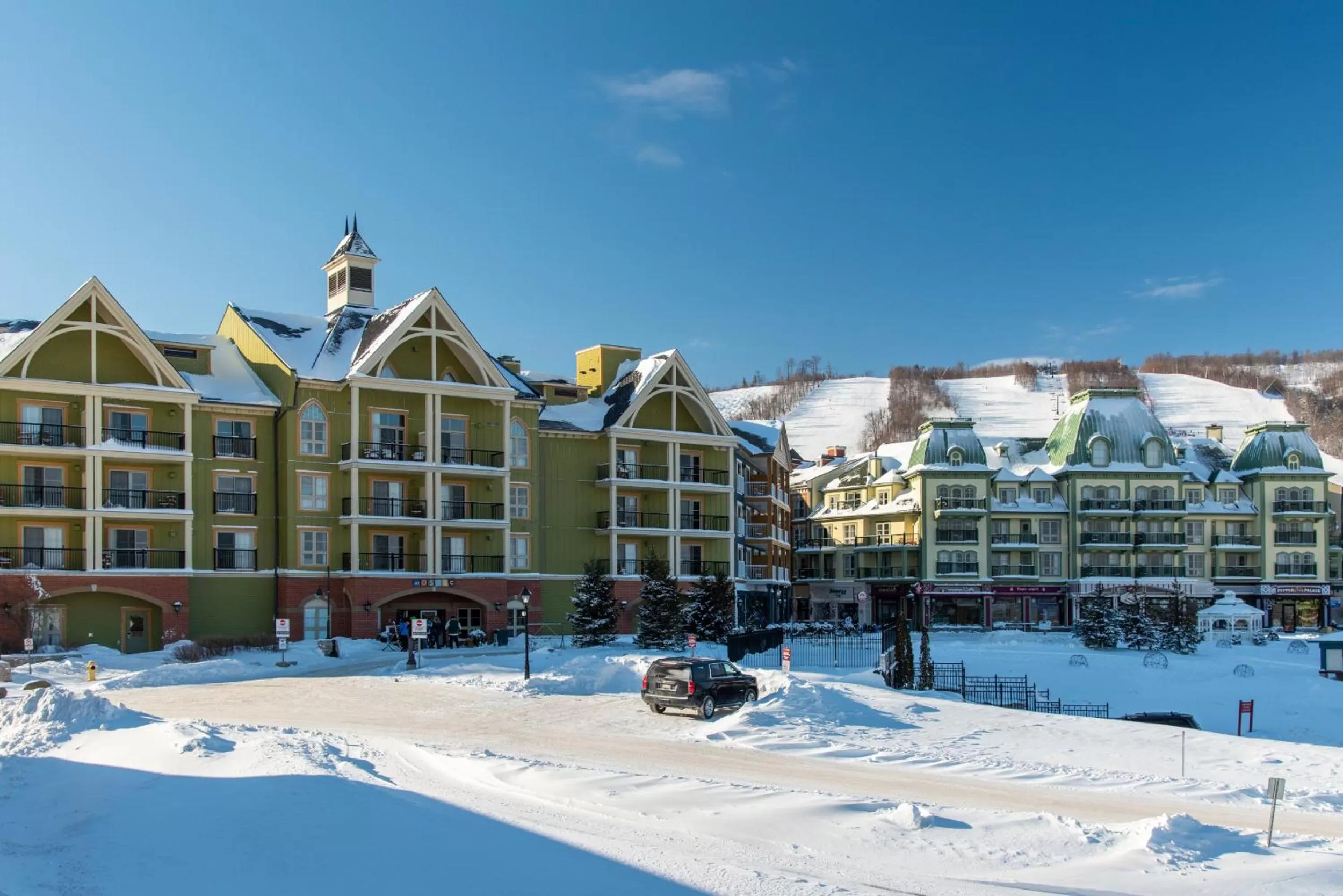 Property building in Blue Mountain Resort Mosaic Suites