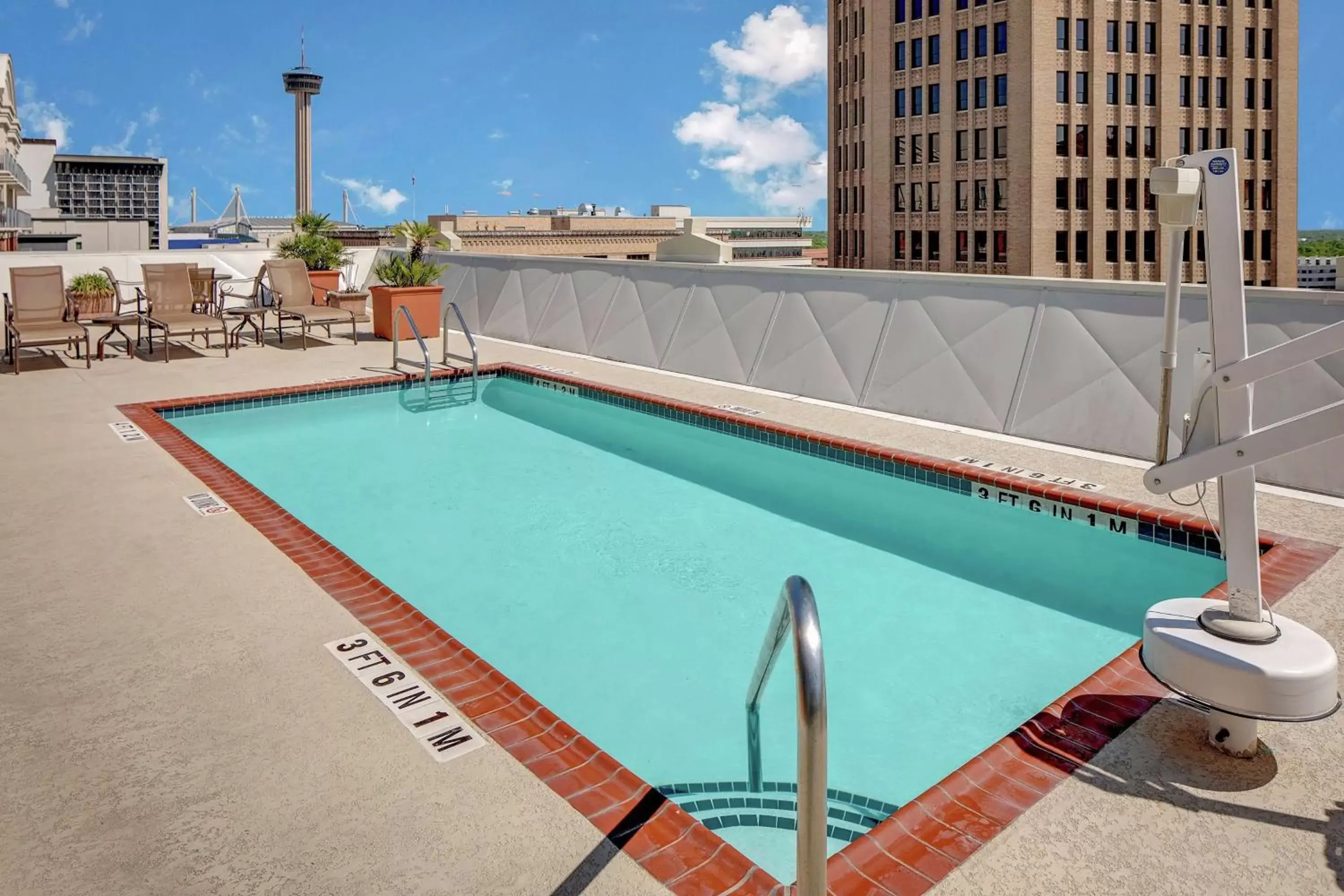 Swimming Pool in Homewood Suites by Hilton San Antonio Riverwalk/Downtown