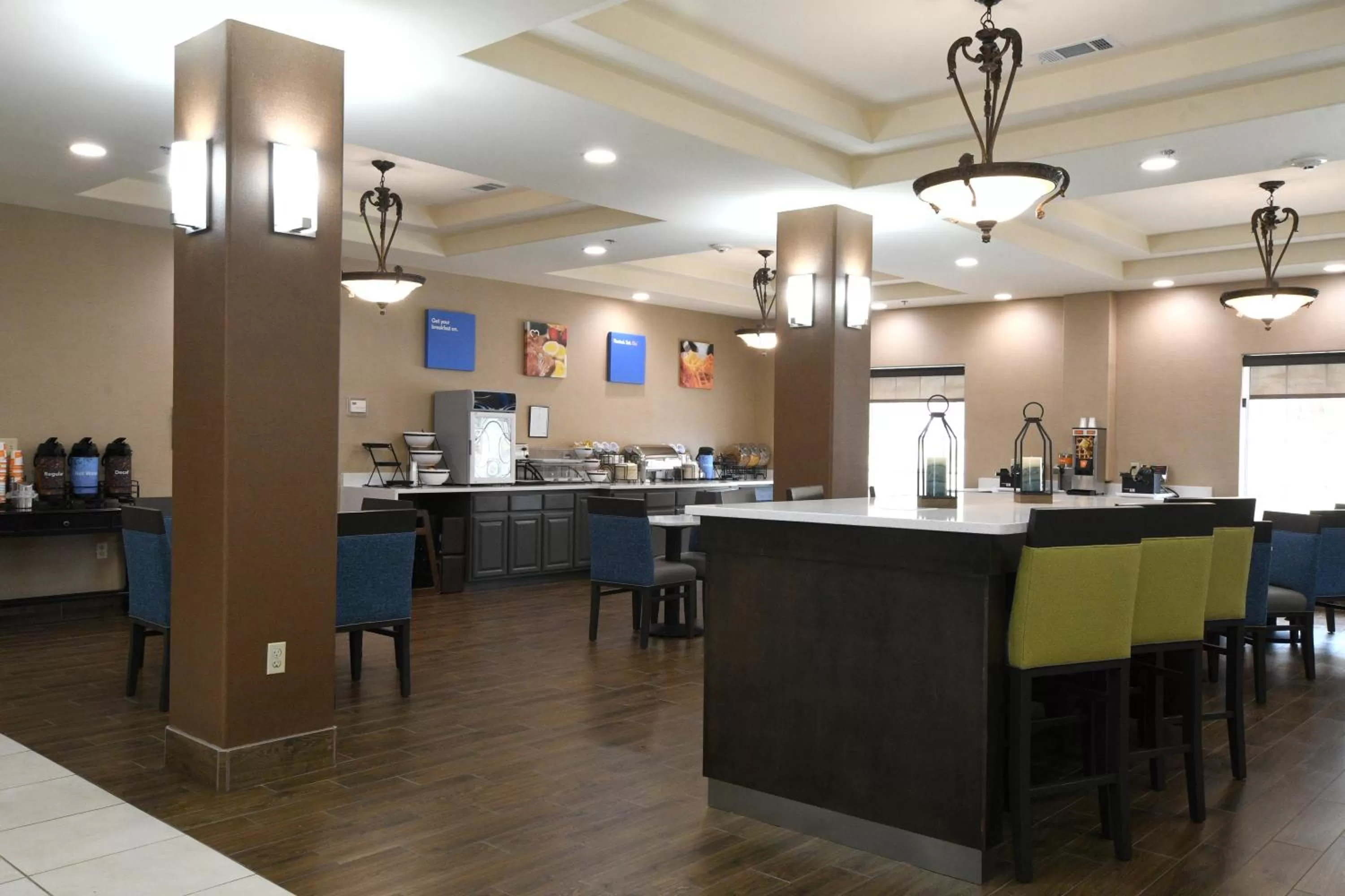 Breakfast in Baymont Inn & Suites by Wyndham Glen Rose