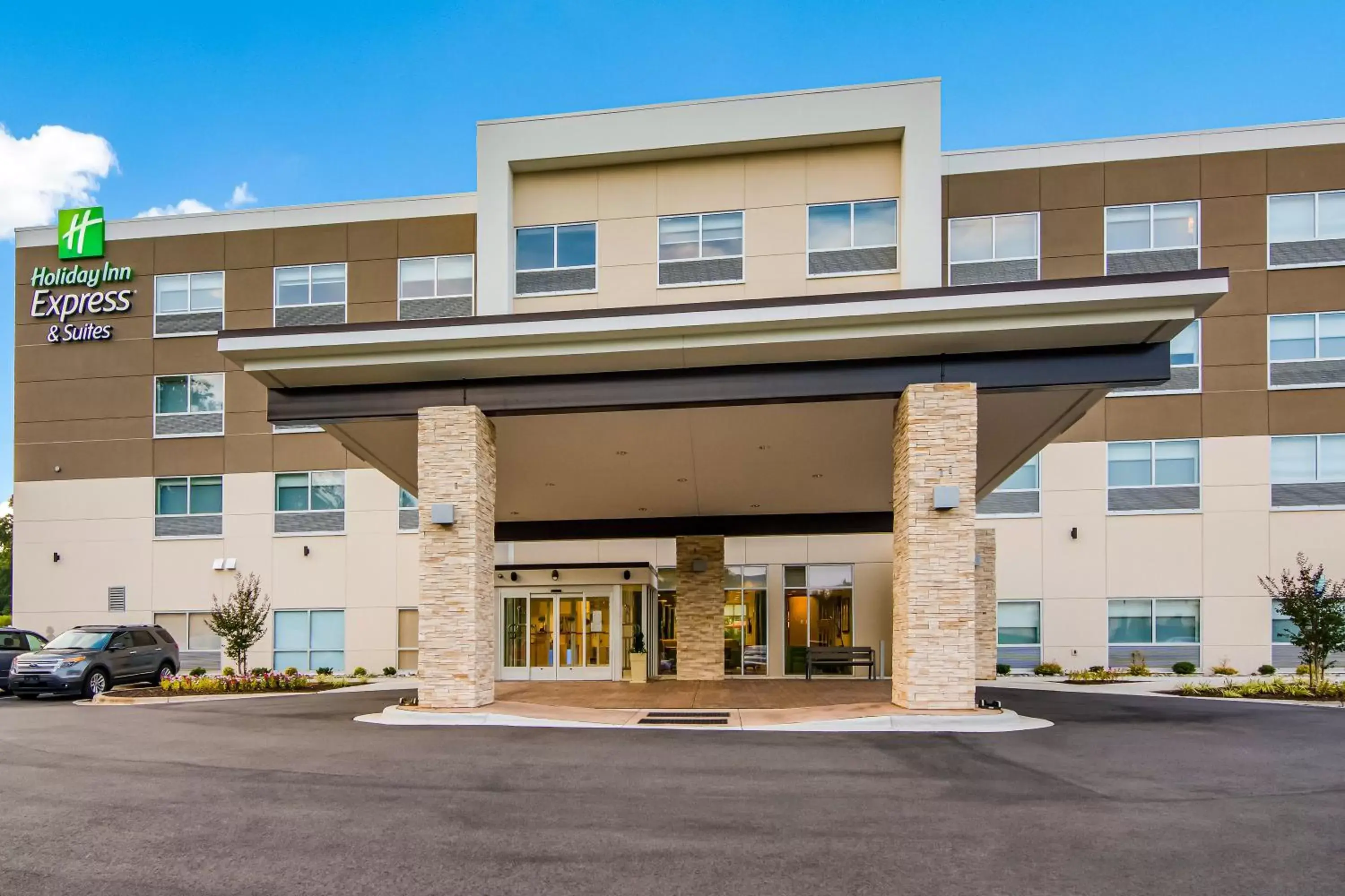 Property Building in Holiday Inn Express & Suites - Asheboro, an IHG Hotel