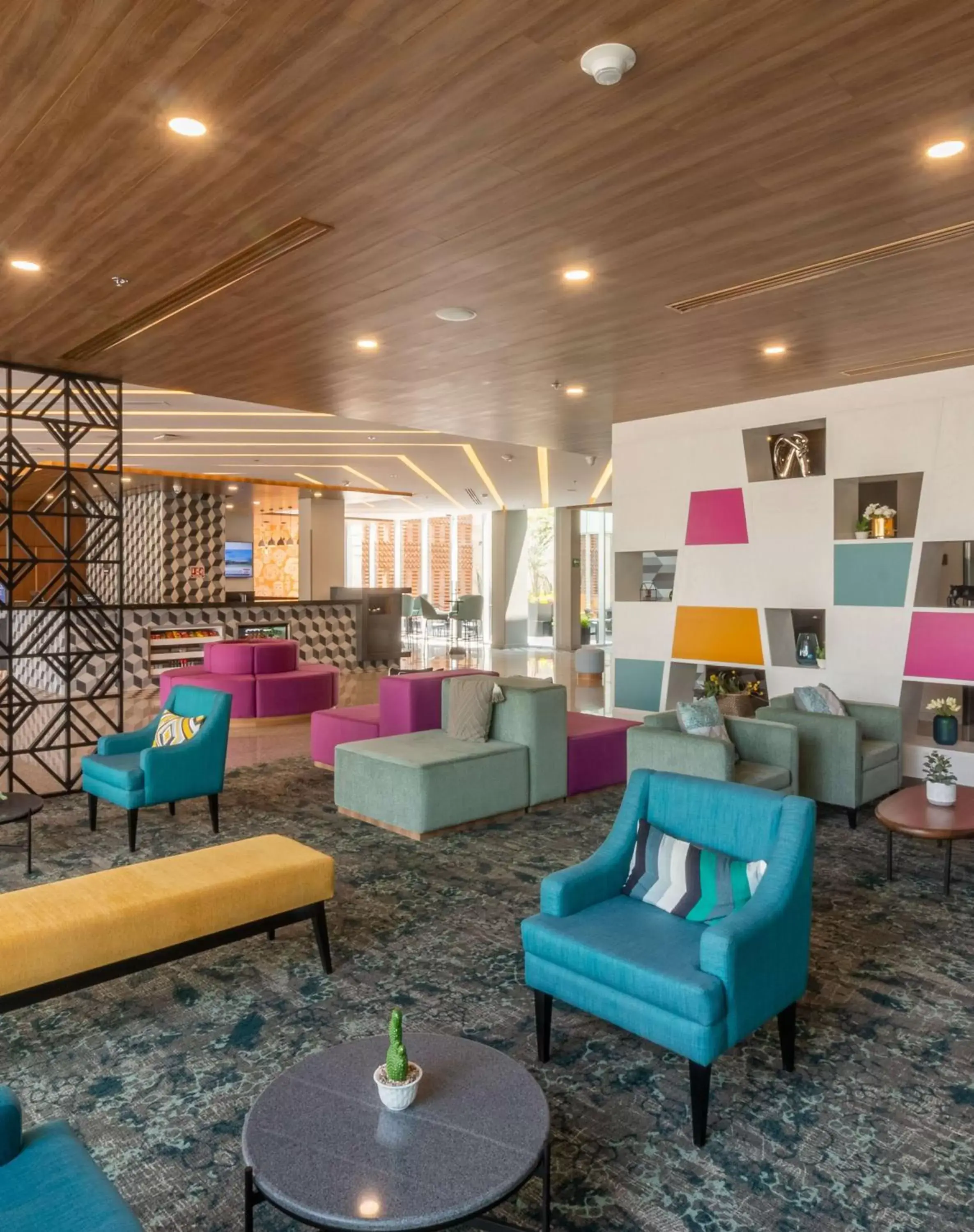 Lobby or reception, Seating Area in Hampton by Hilton Aguascalientes Downtown