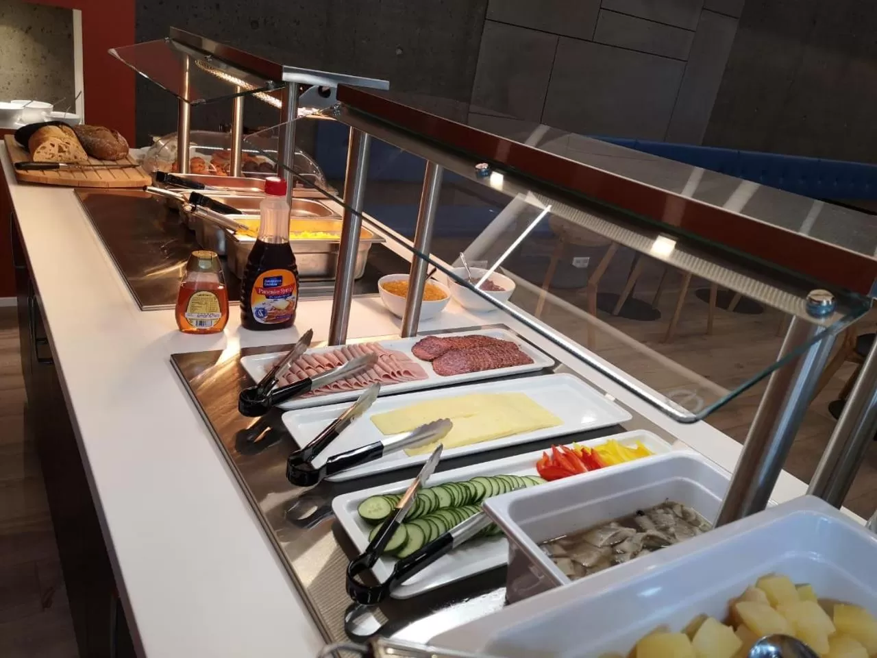 Breakfast in Hotel South Coast