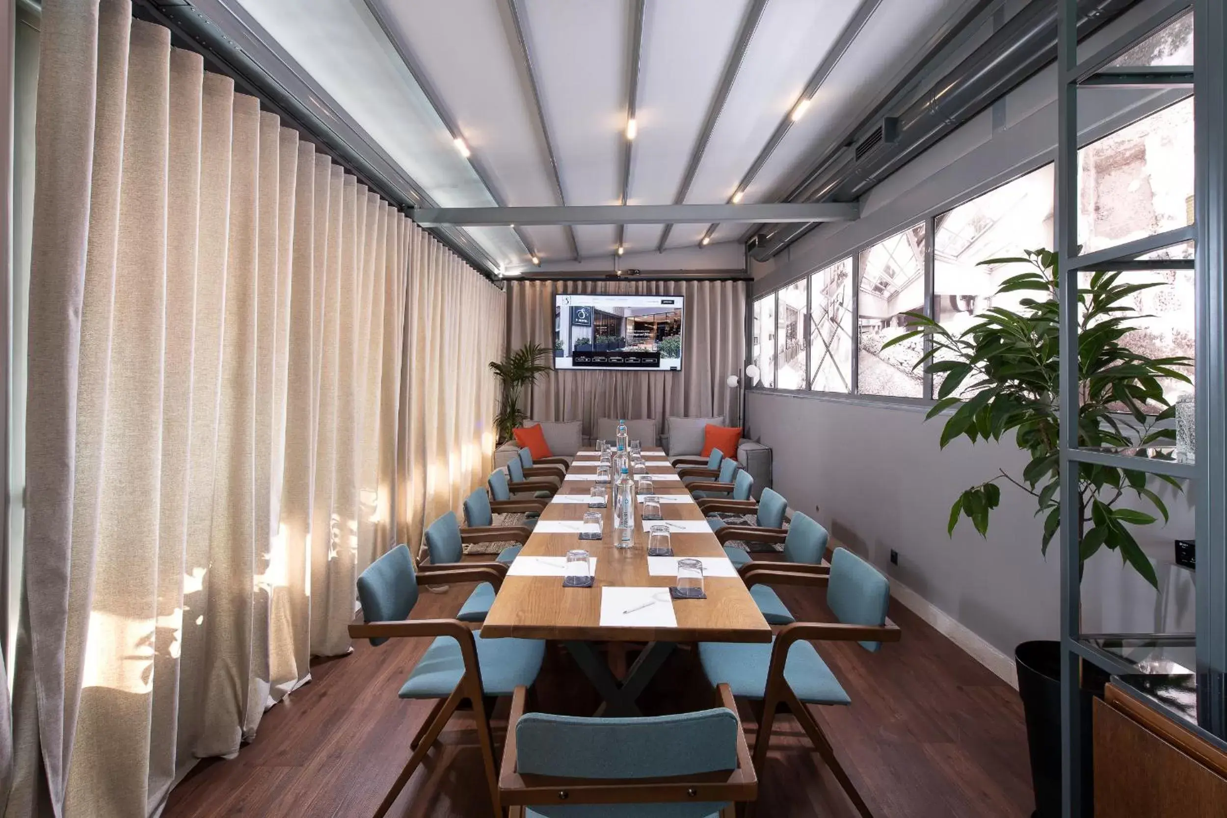 Meeting/conference room, Restaurant/Places to Eat in S Hotel Boutique Thessaloniki