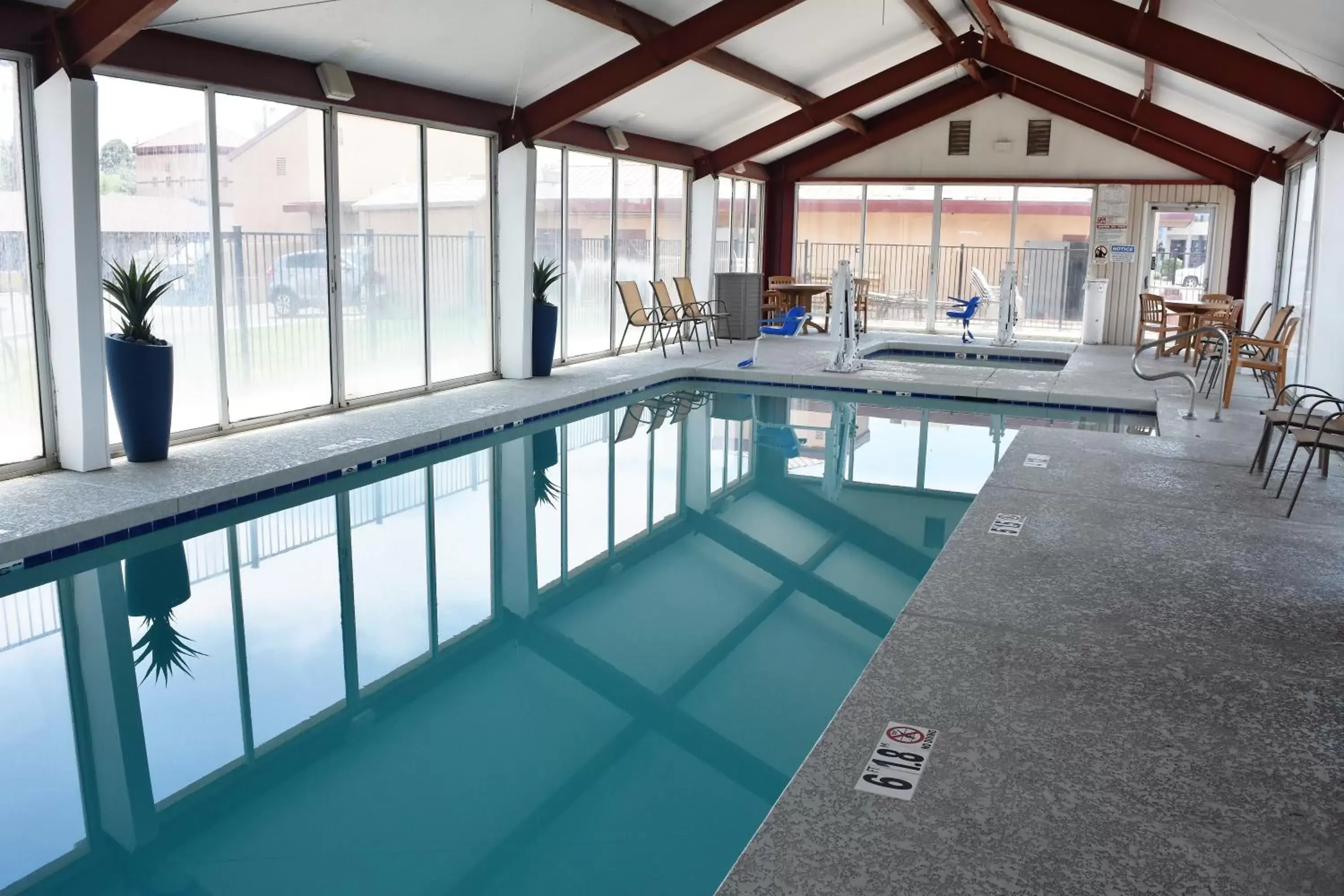 Swimming Pool in Super 8 by Wyndham NAU/Downtown Conference Center