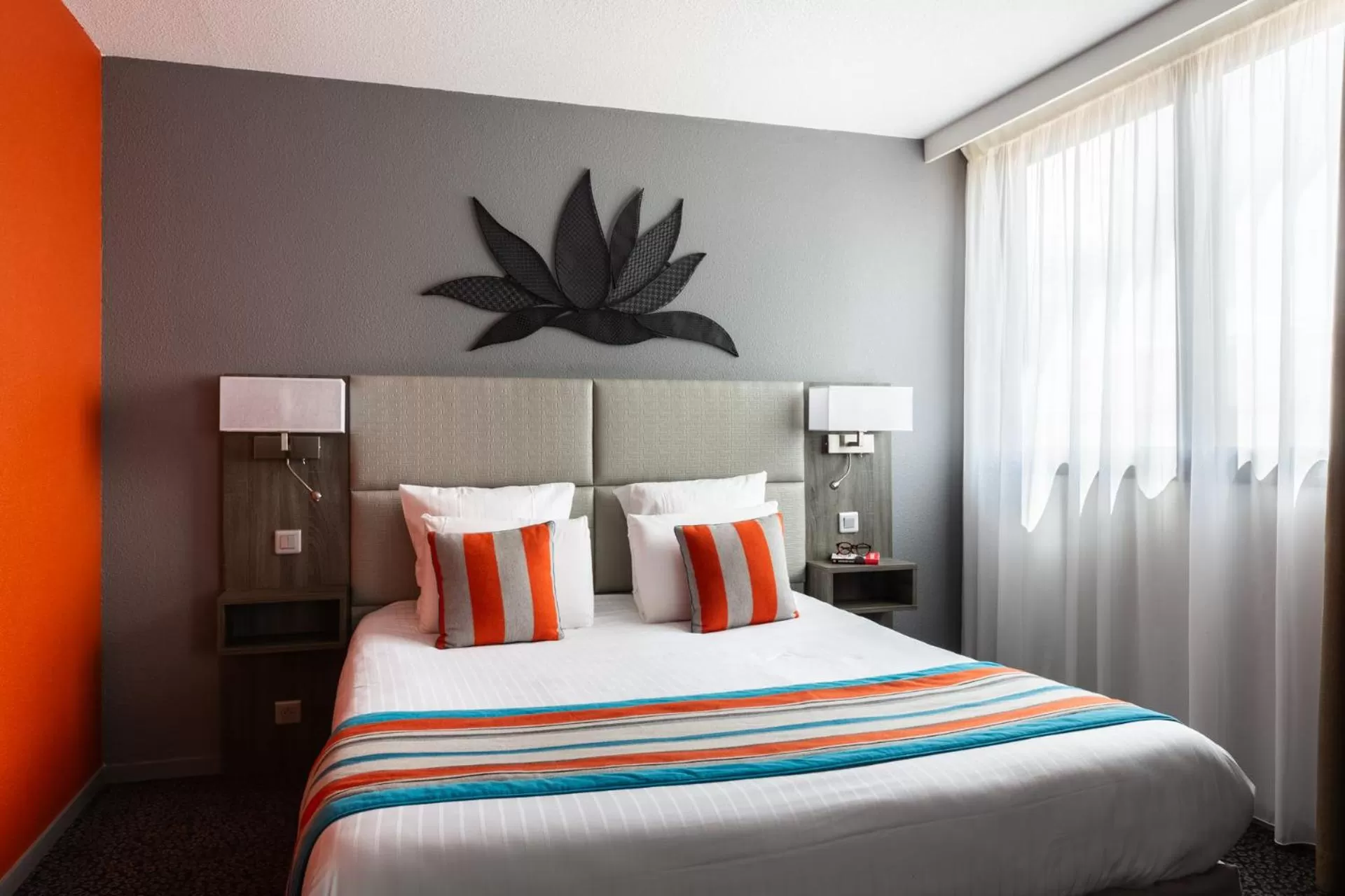 Bed in Kyriad Prestige - Bordeaux Aeroport