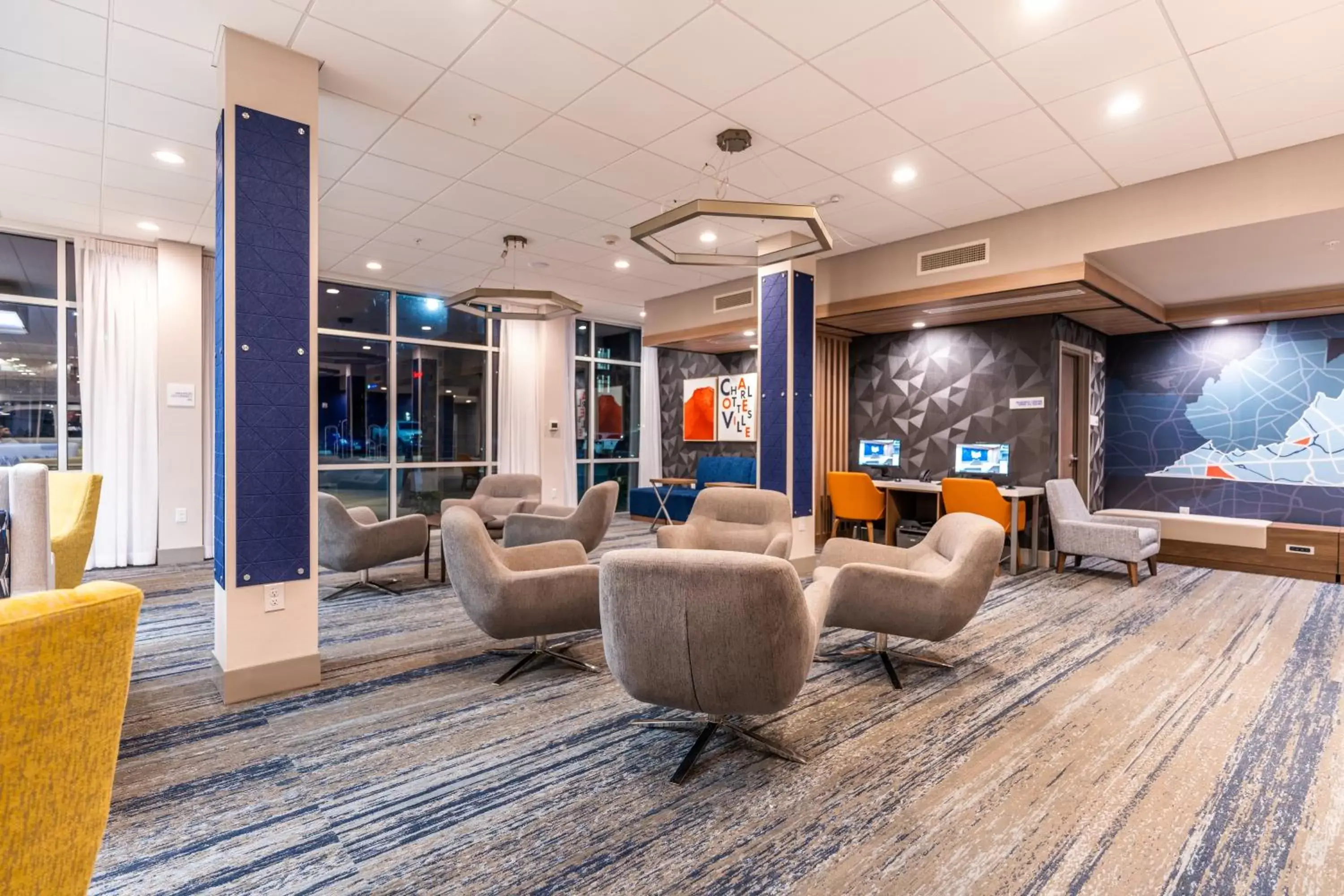 Property building, Lobby/Reception in Holiday Inn Express & Suites Charlottesville, an IHG Hotel