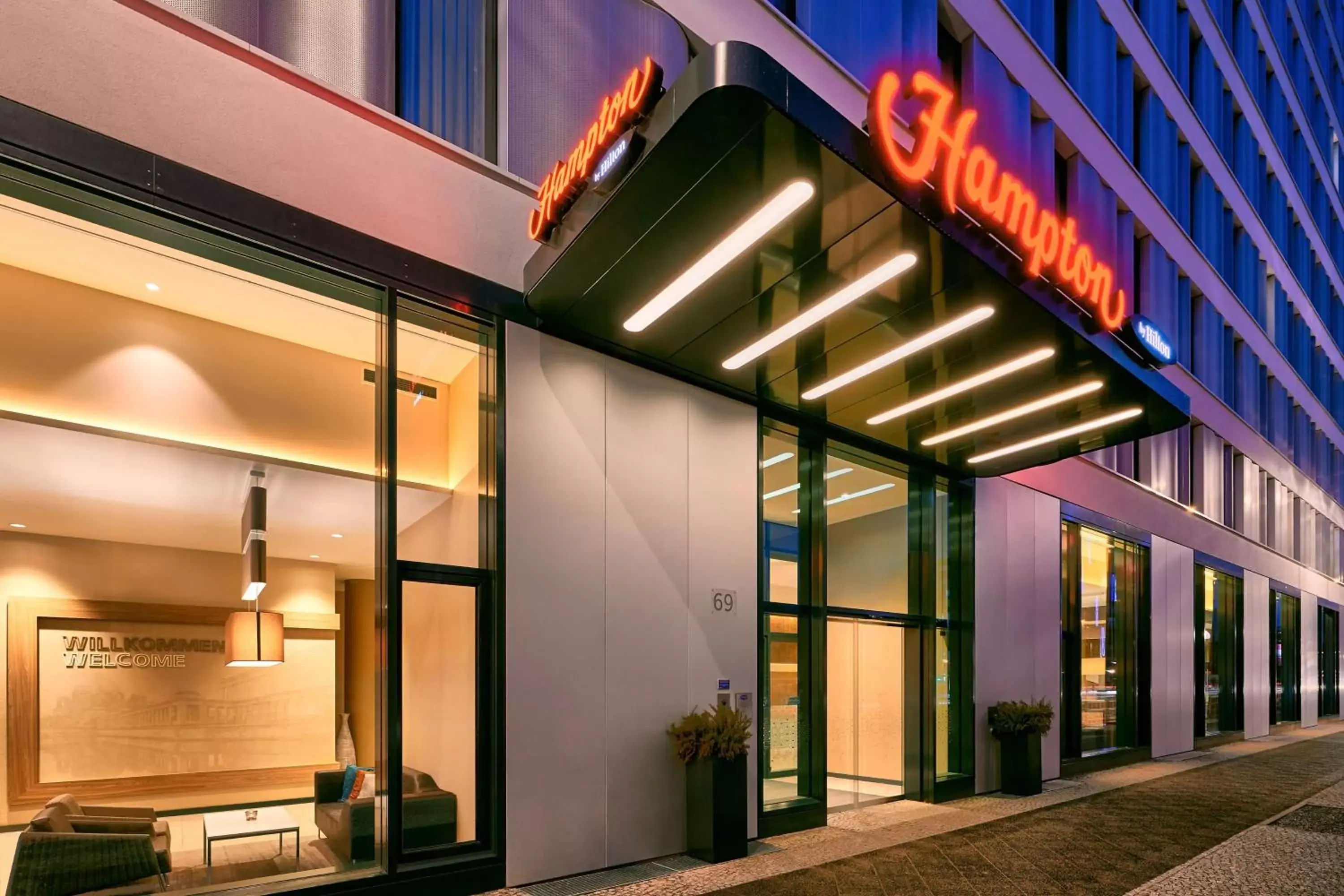 Property building in Hampton by Hilton Berlin City Centre Alexanderplatz Property building in Hampton by Hilton Berlin City Centre Alexanderplatz