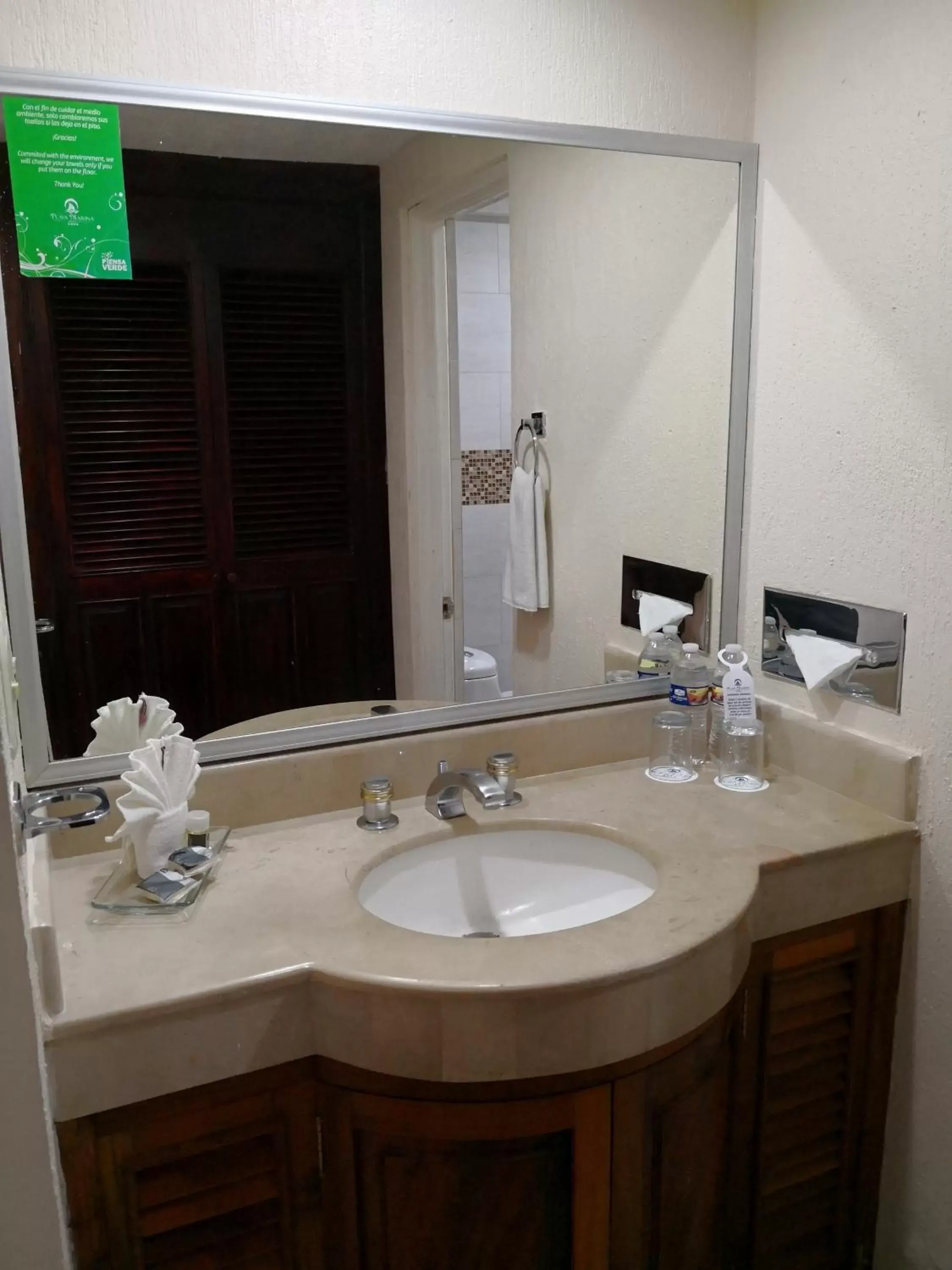 Bathroom in Hotel Playa Marina