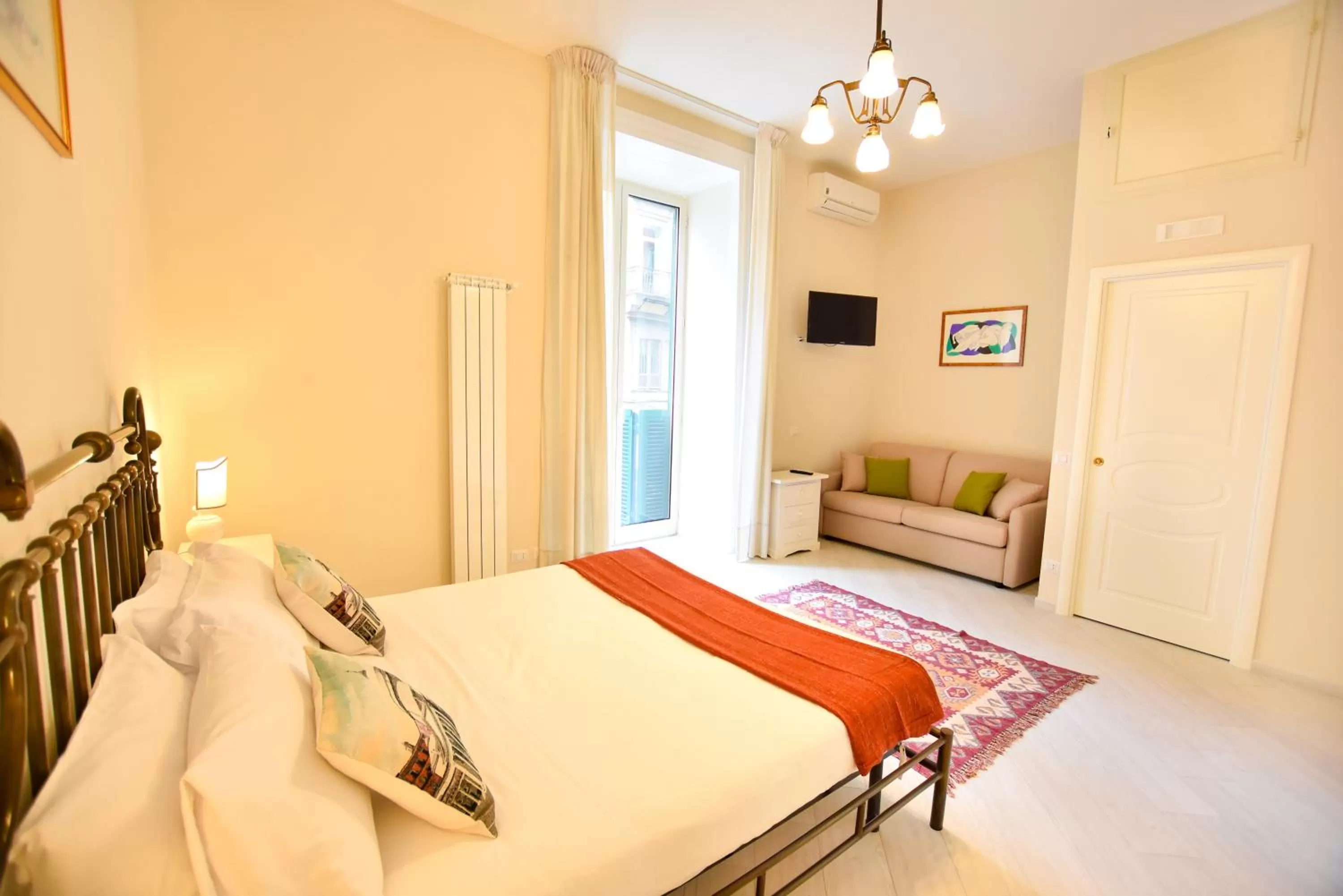 Bed in Domus Borbonica