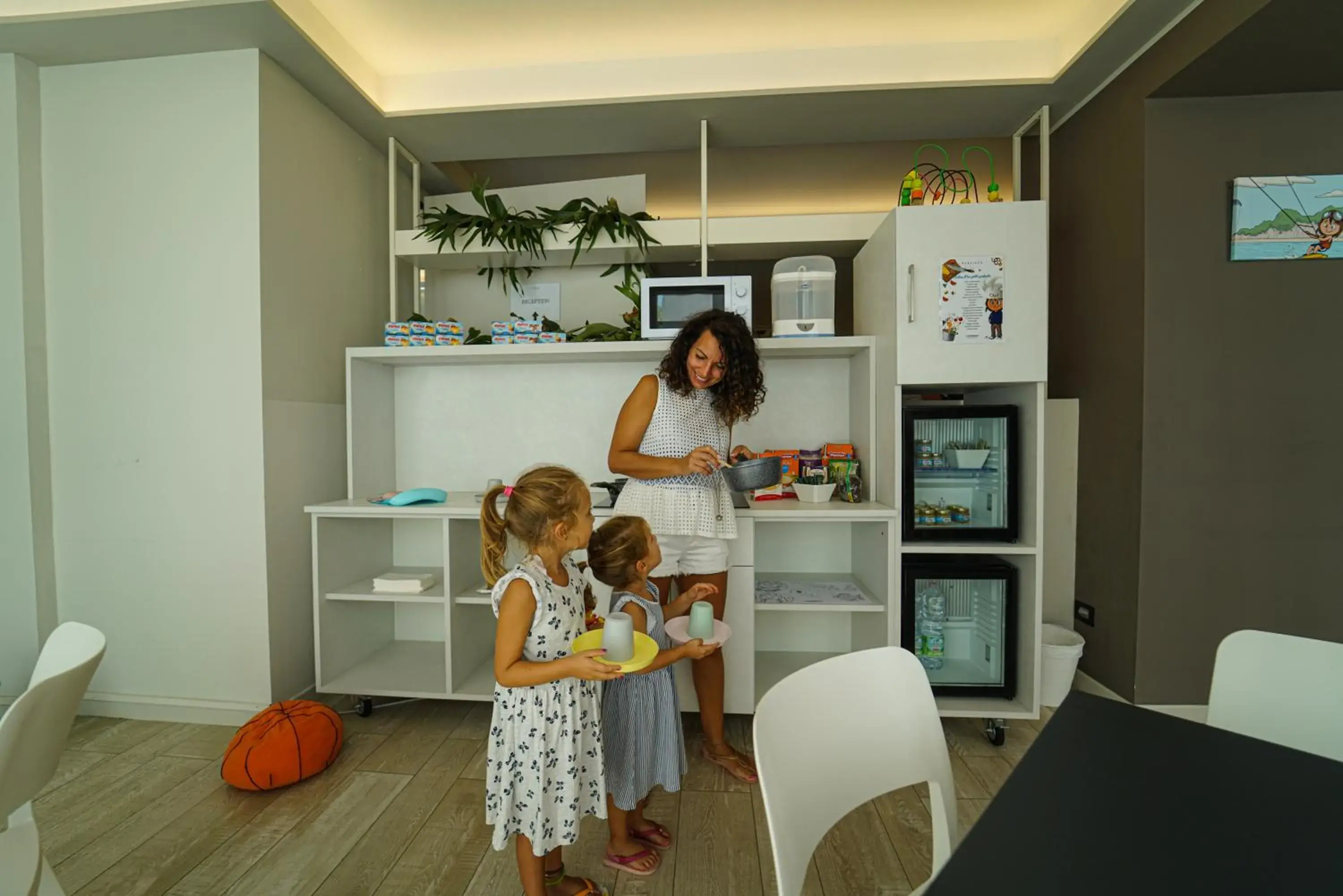 Kitchen or kitchenette in Nautilus Family Hotel