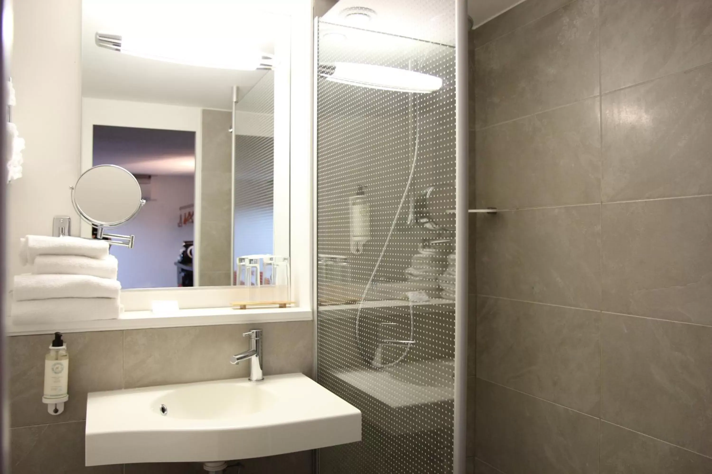 Shower, Bathroom in Best Western The Hotel Versailles