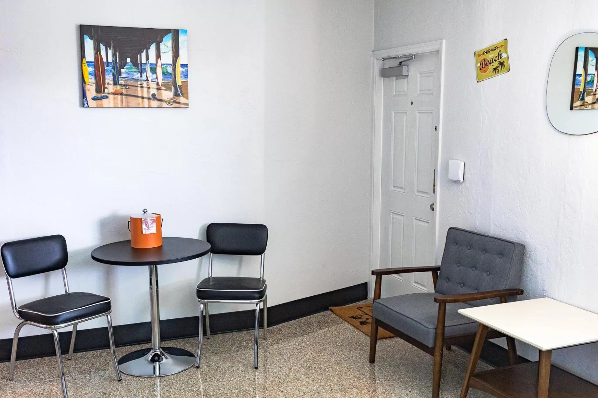 Seating Area in Sea Jay Motel and Marina