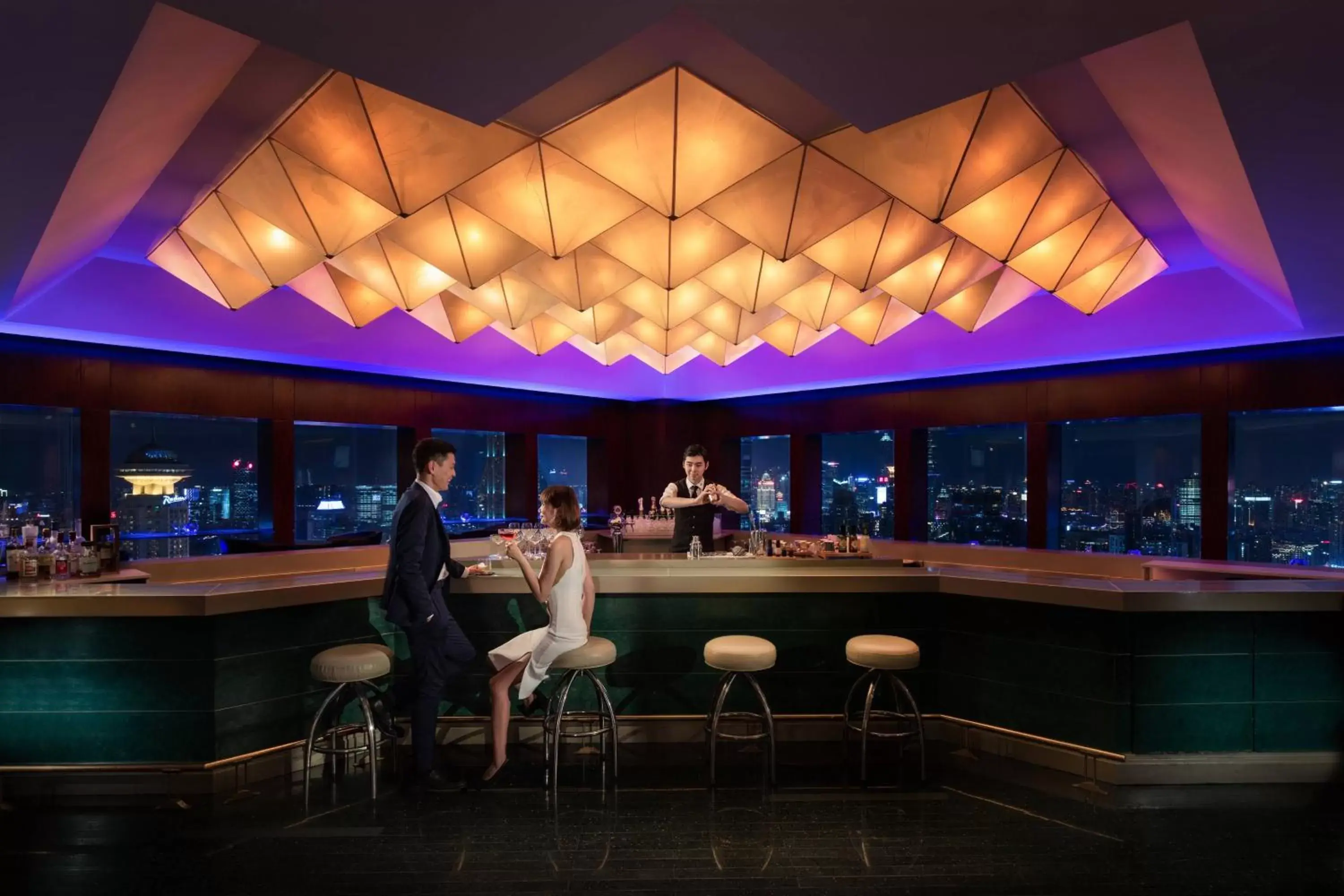 Lounge or bar in JW Marriott Shanghai at Tomorrow Square