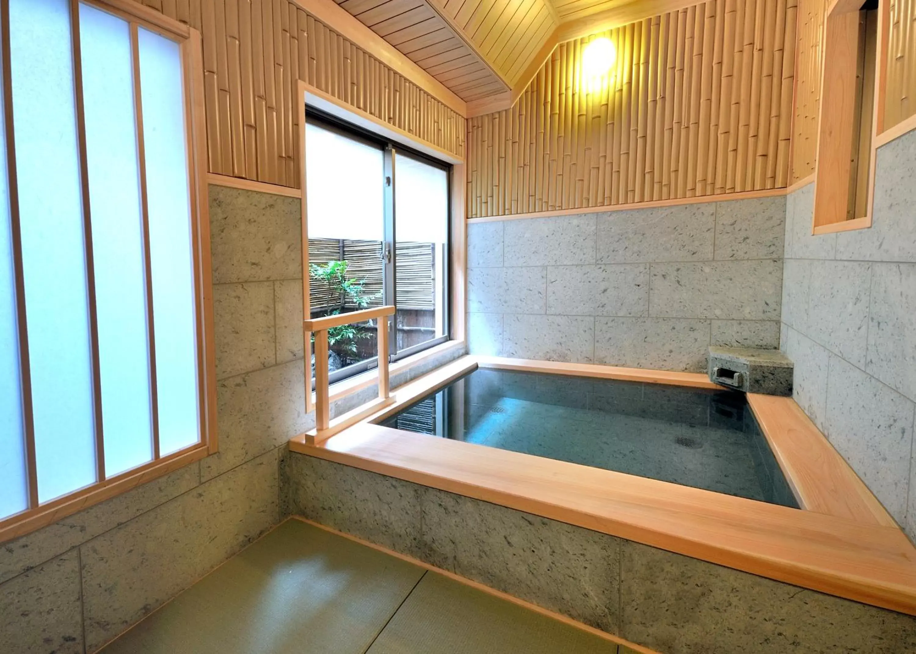 Hot Spring Bath, Spa/Wellness in La Vista Fujikawaguchiko