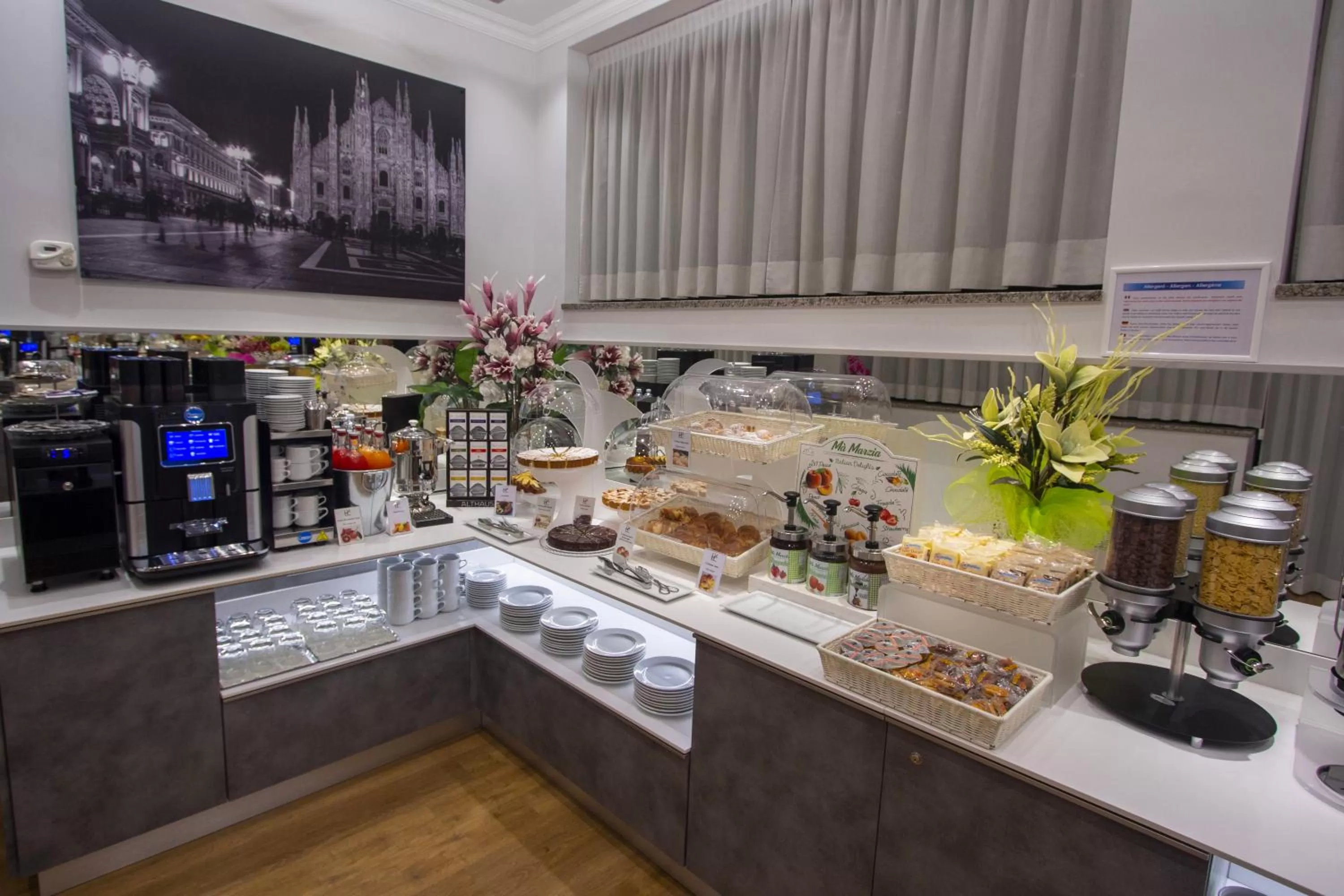 Breakfast in Hotel Flora