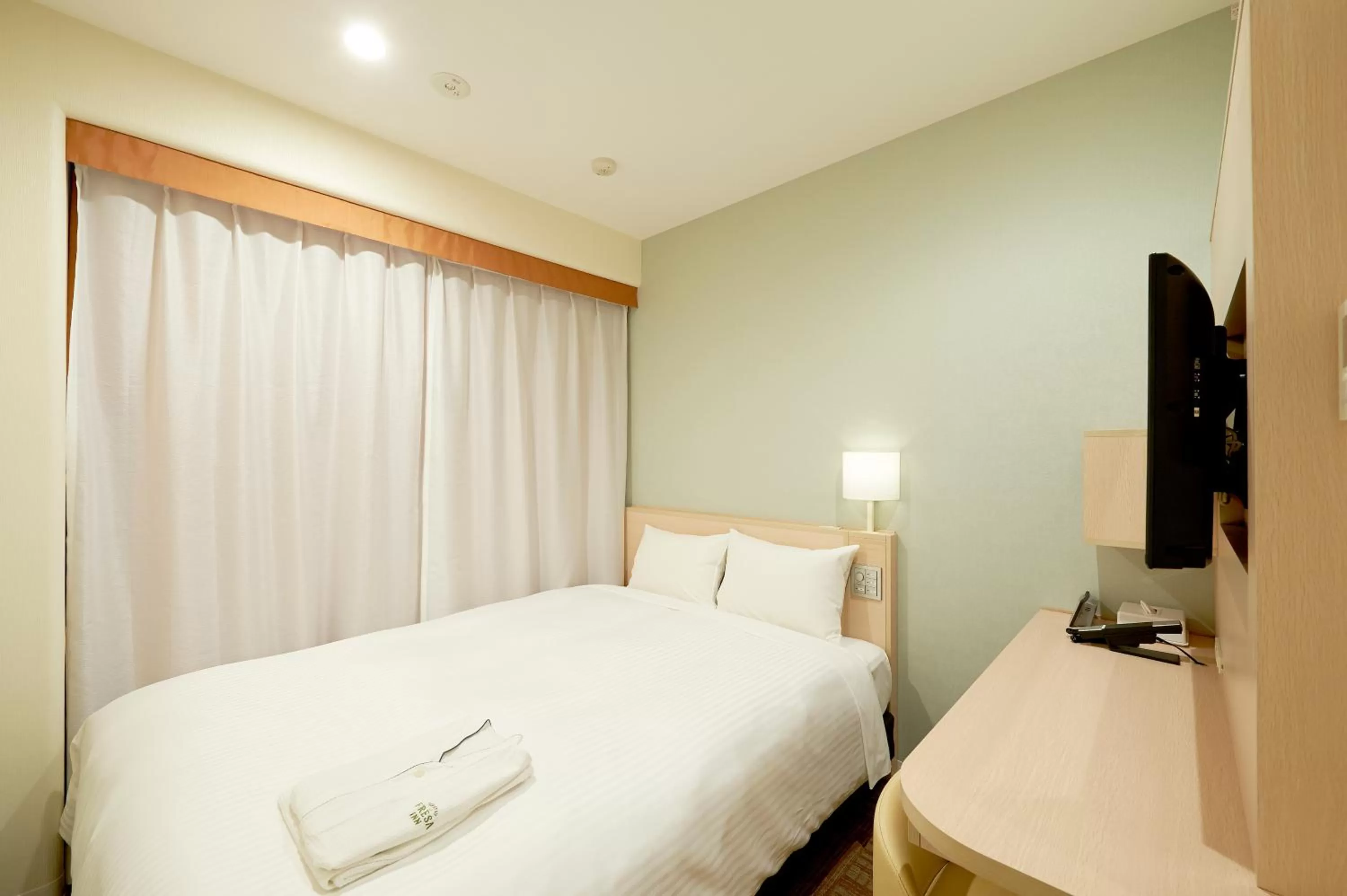 Photo of the whole room, Bed in Sotetsu Fresa Inn Tokyo Tamachi
