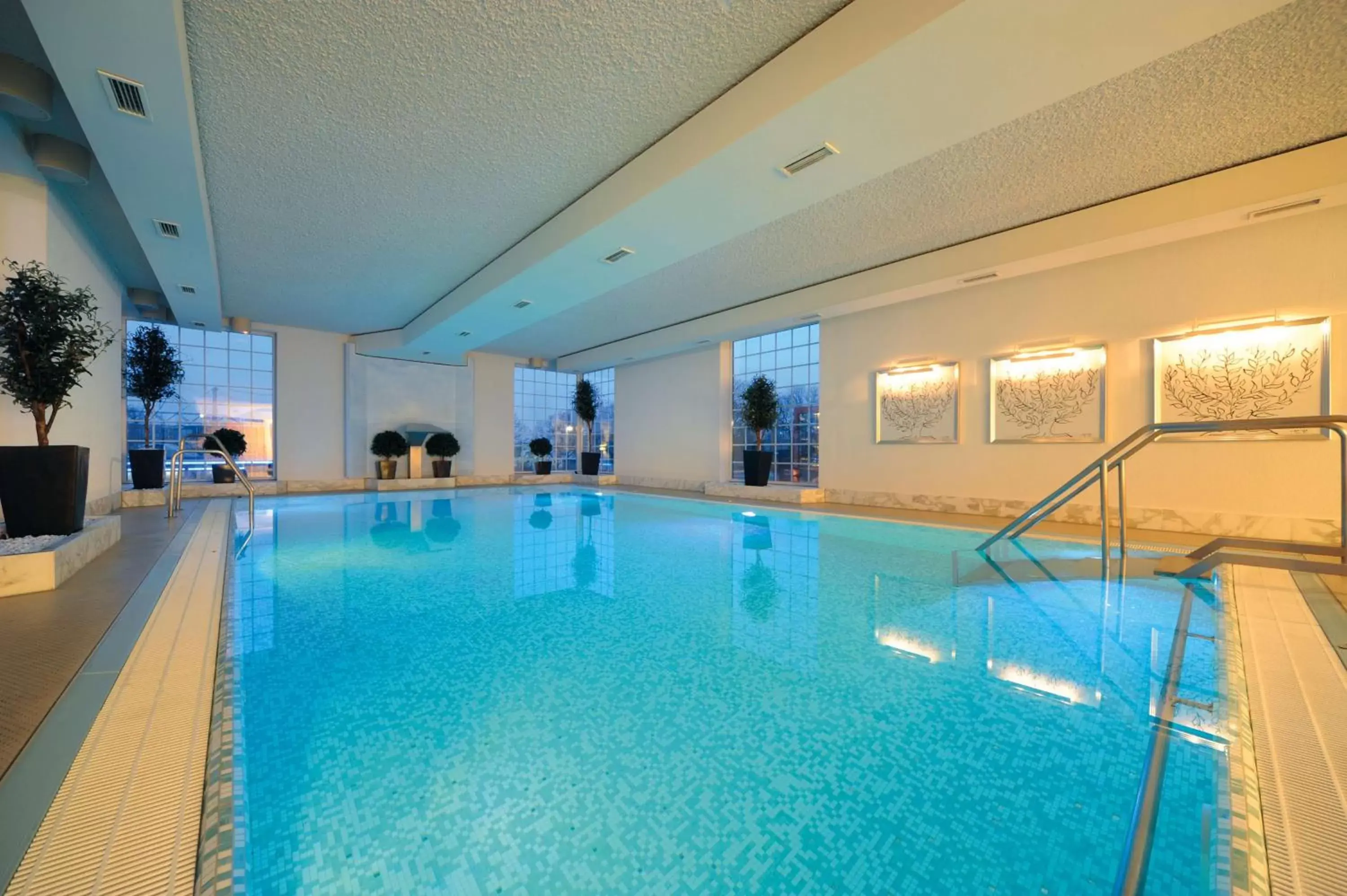 On site, Swimming Pool in Best Western Premier Parkhotel Kronsberg