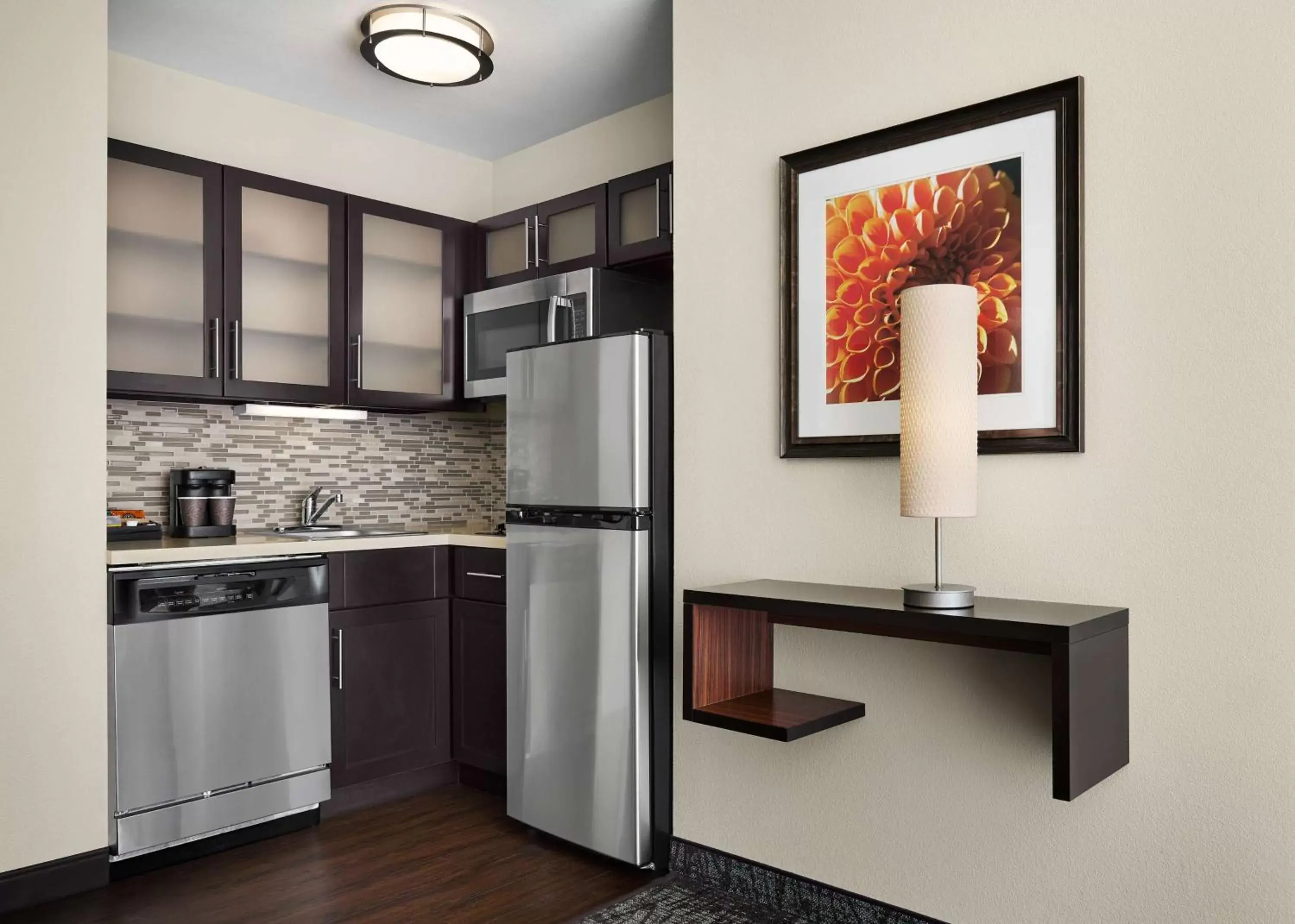 Kitchen or kitchenette, Kitchen/Kitchenette in Homewood Suites by Hilton Cathedral City Palm Springs