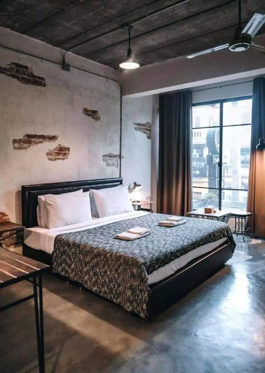 Bedroom, Bed in Samantan Hotel at Nimman
