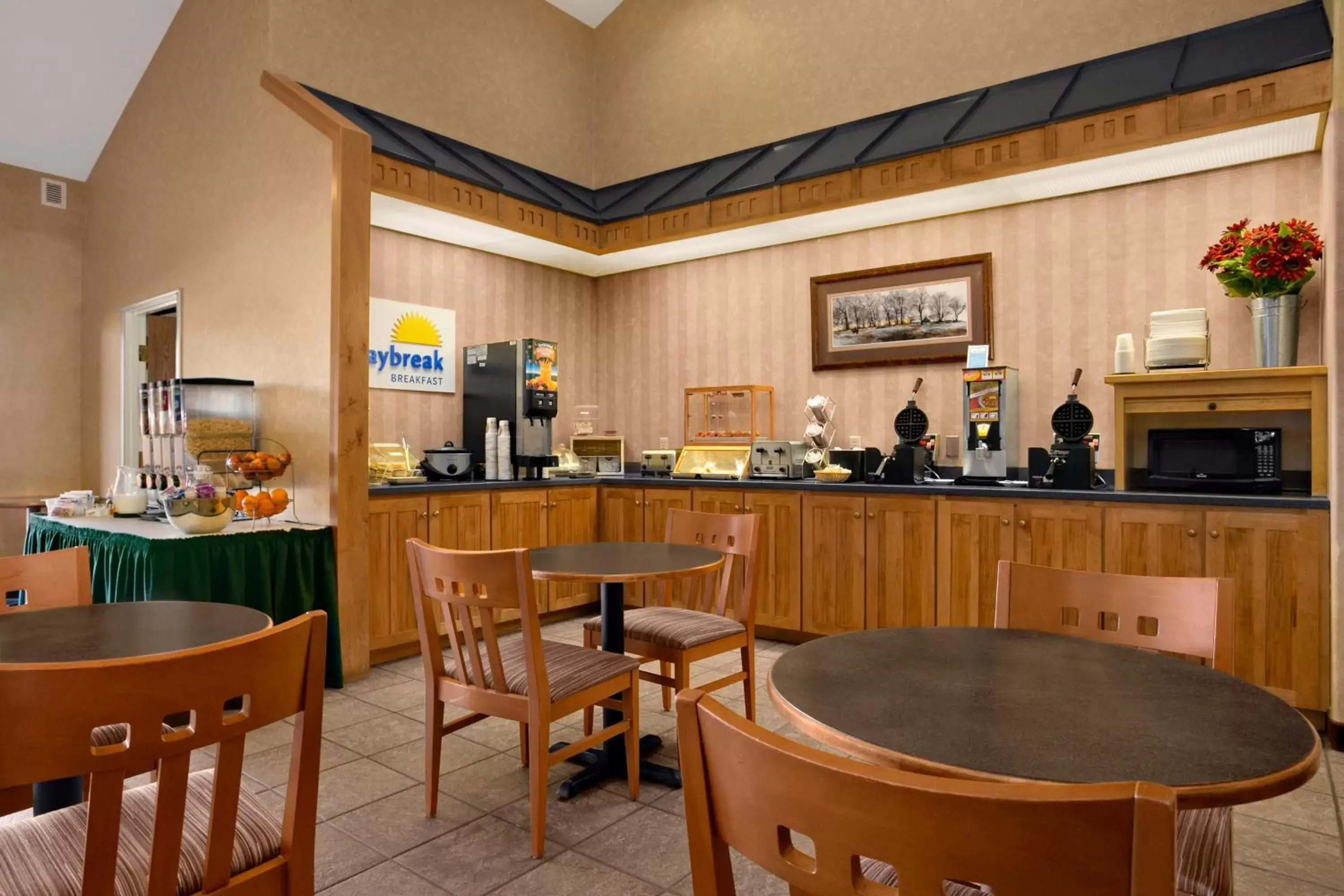 Restaurant/places to eat in Days Inn by Wyndham Rapid City