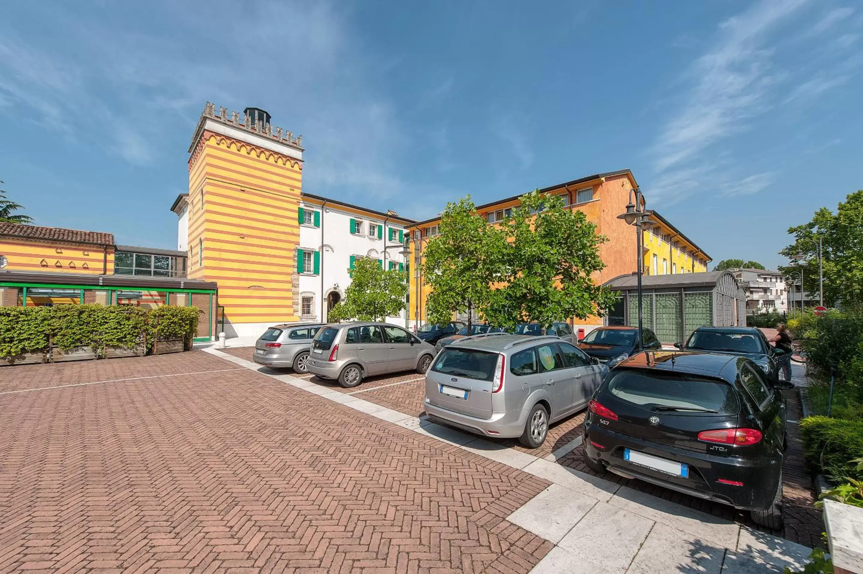 Area and facilities, Property Building in Hotel Villa Malaspina