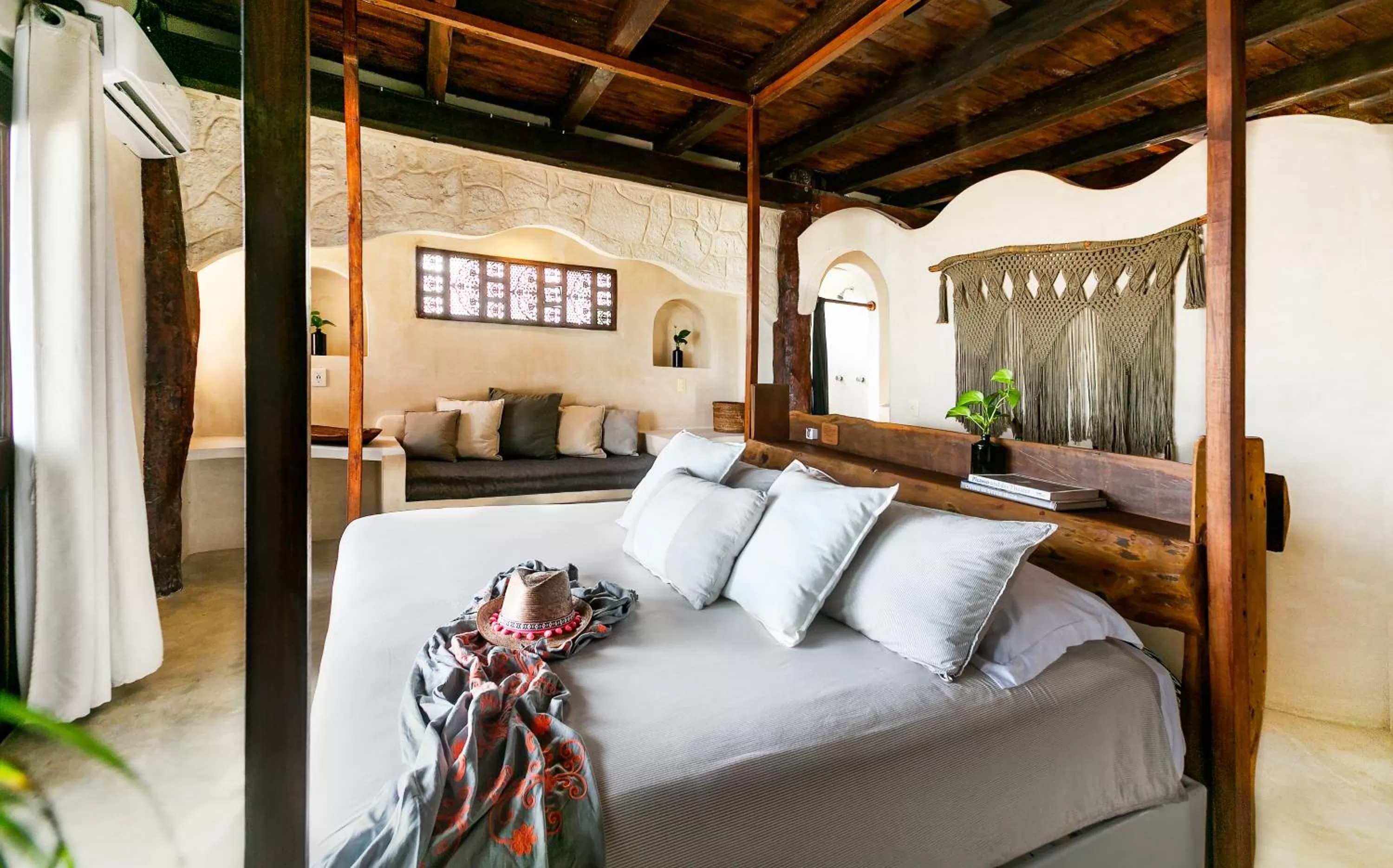 Bed in Amansala Resort