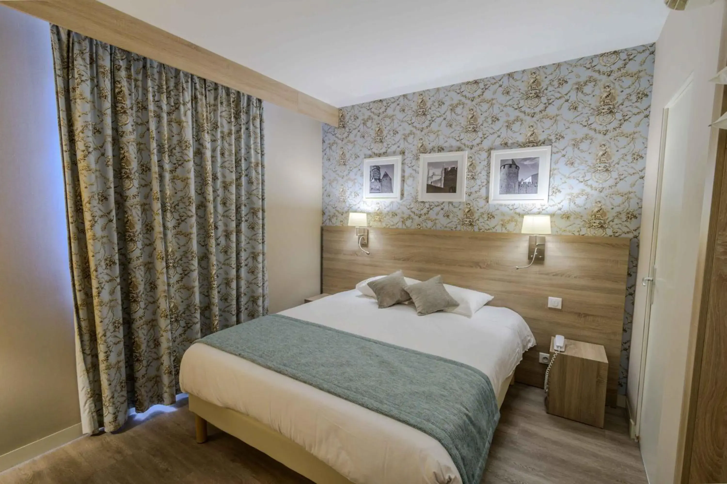 Bed in Hotel l'Aragon
