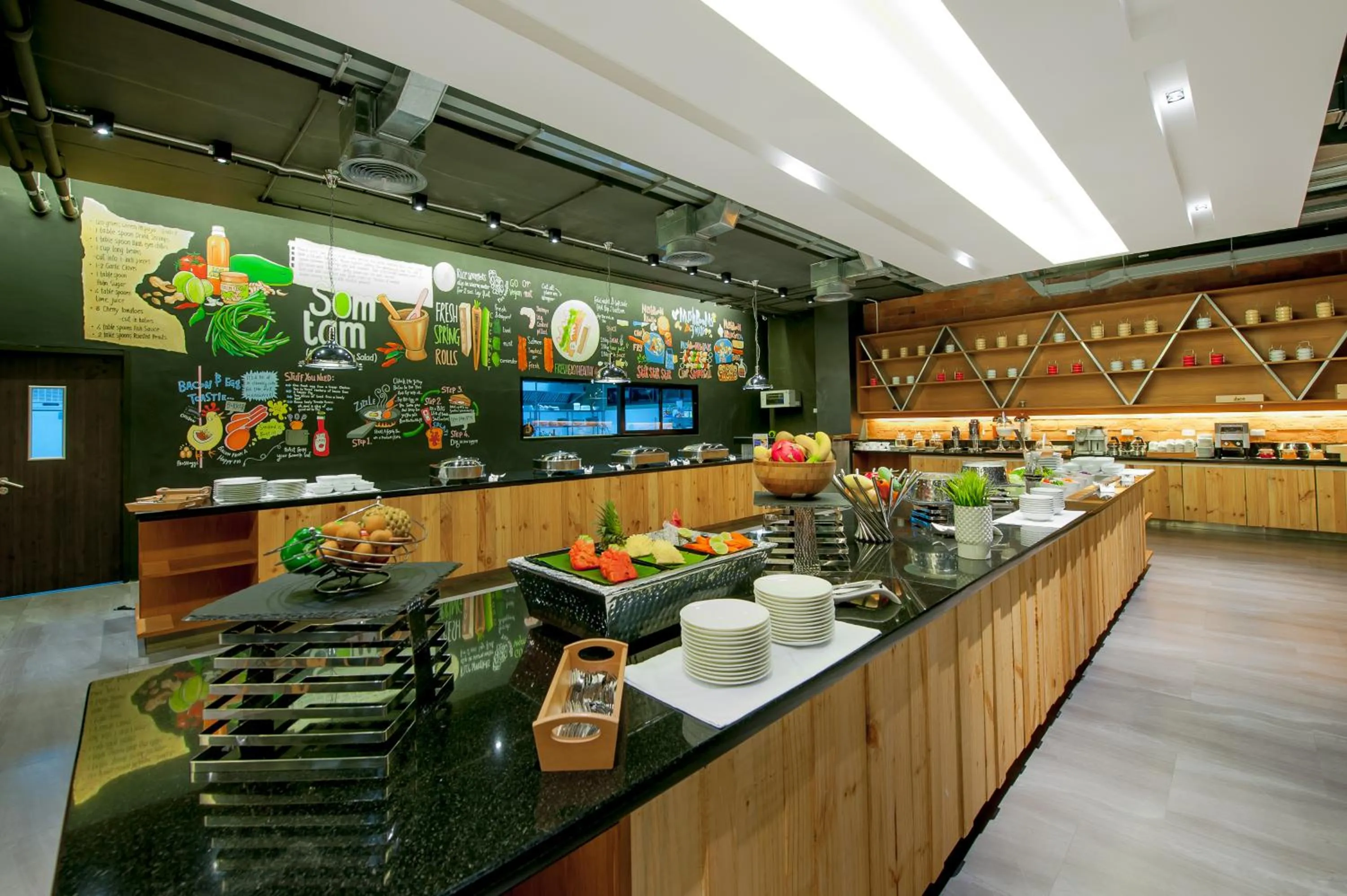 Restaurant/places to eat in DARA Hotel - SHA Plus