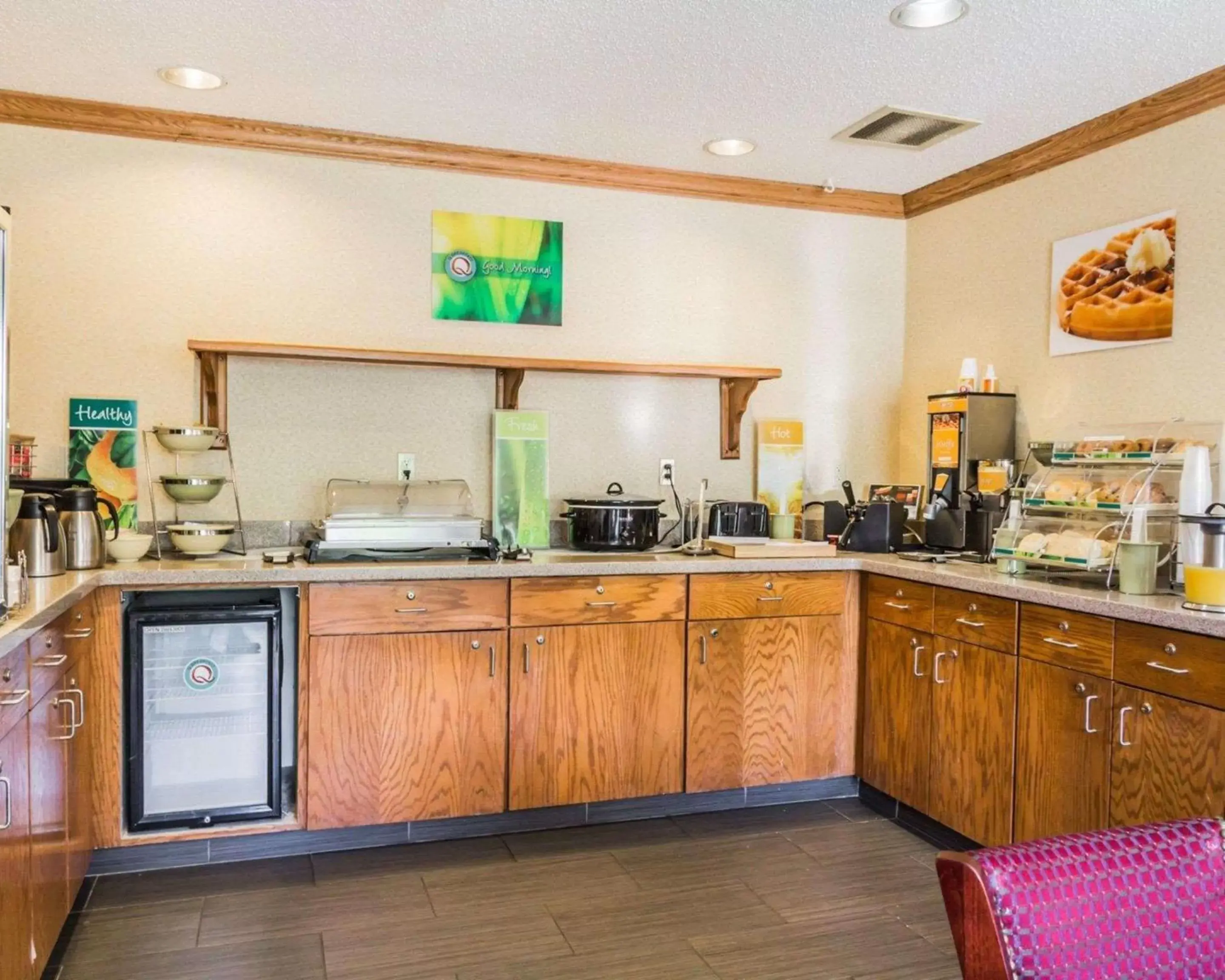 Restaurant/places to eat, Kitchen/Kitchenette in Quality Inn & Suites Golden - Denver West