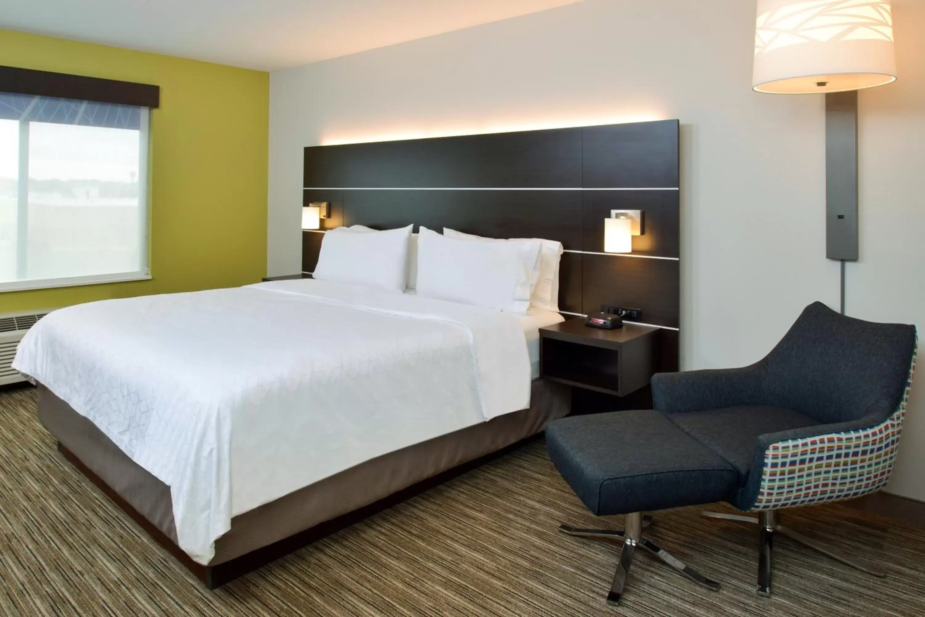 Photo of the whole room, Bed in Holiday Inn Express & Suites Pueblo, an IHG Hotel