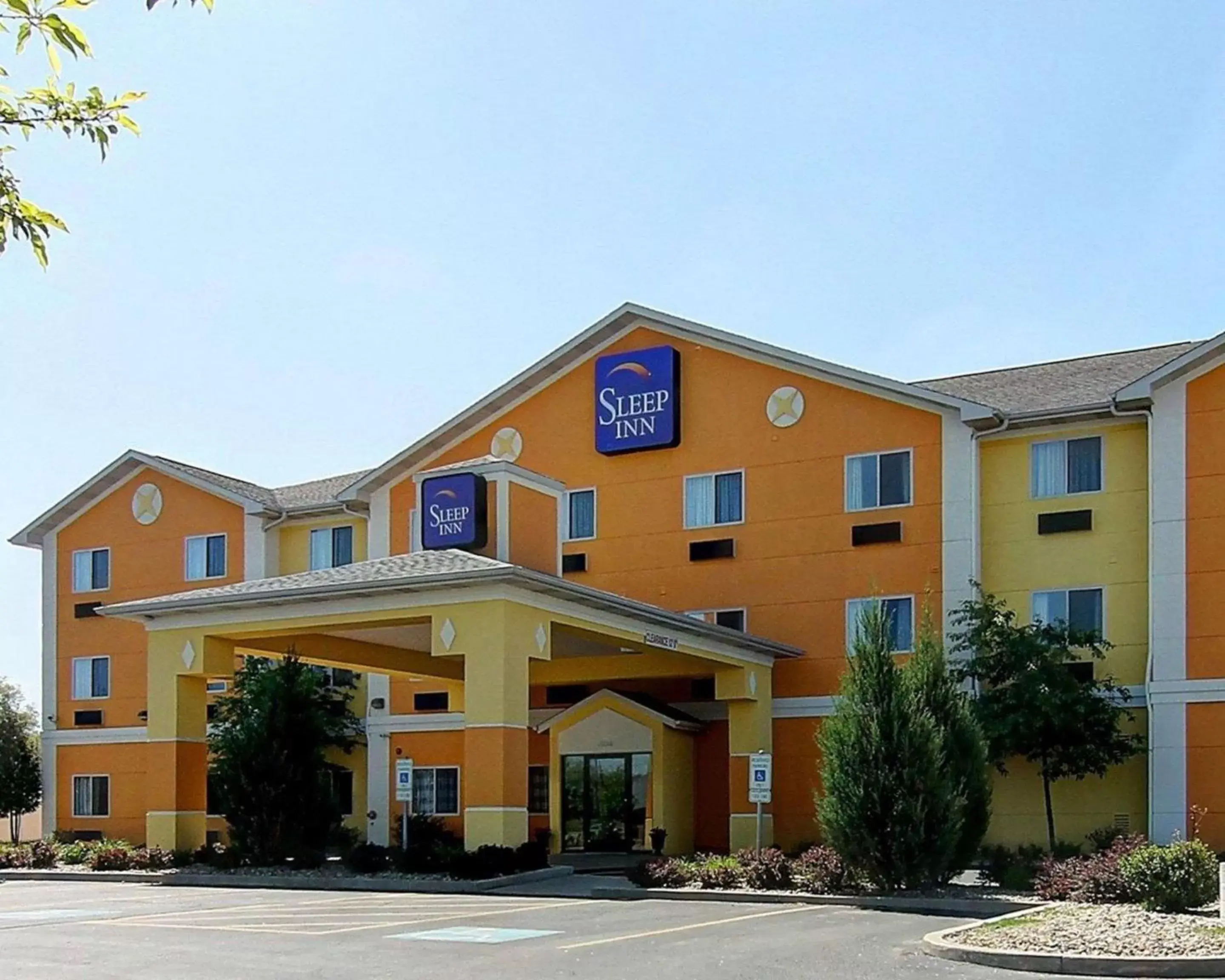 Property Building in Sleep Inn South Bend Airport