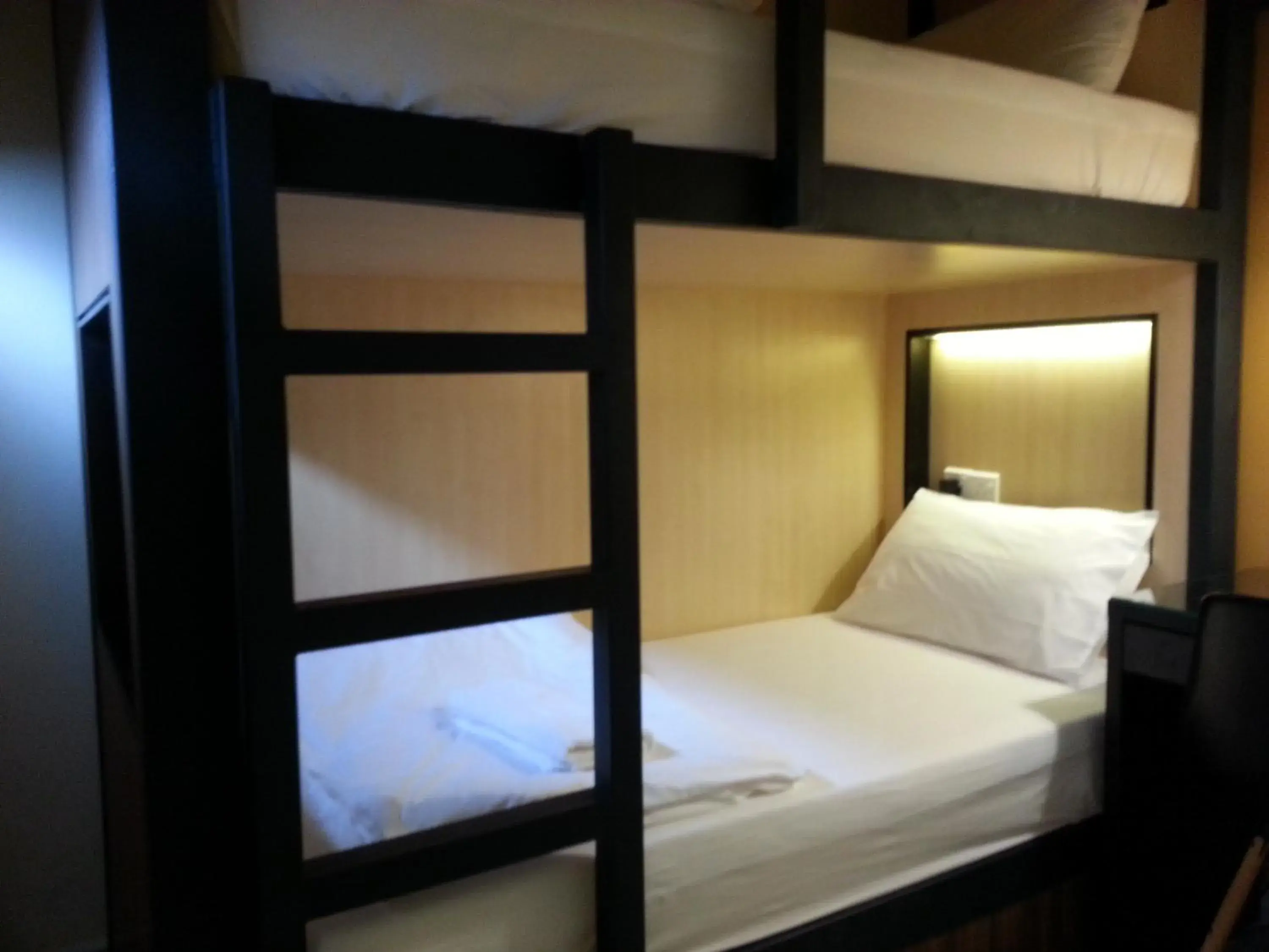 Bedroom, Bunk Bed in Hotel 1000 Miles