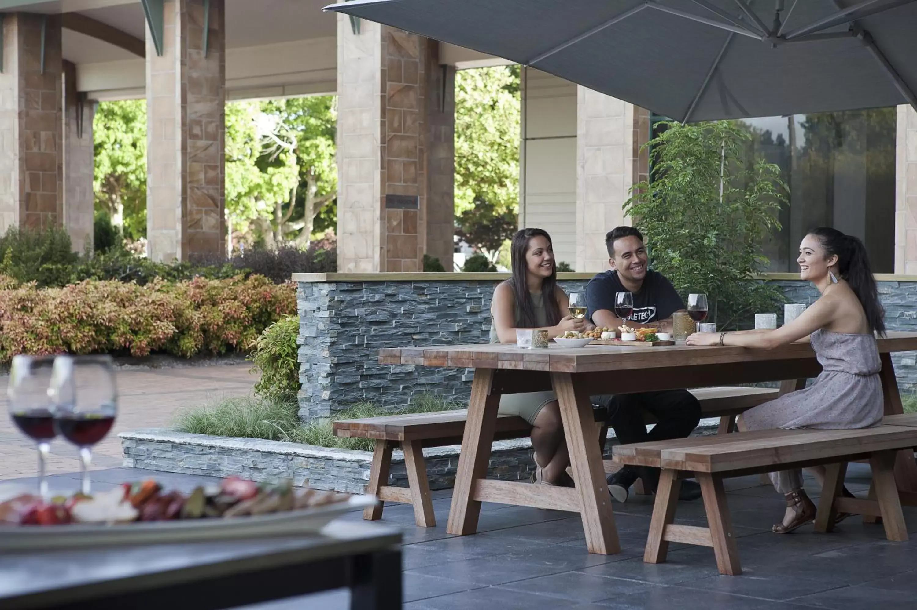 Patio, Food in Novotel Rotorua Lakeside