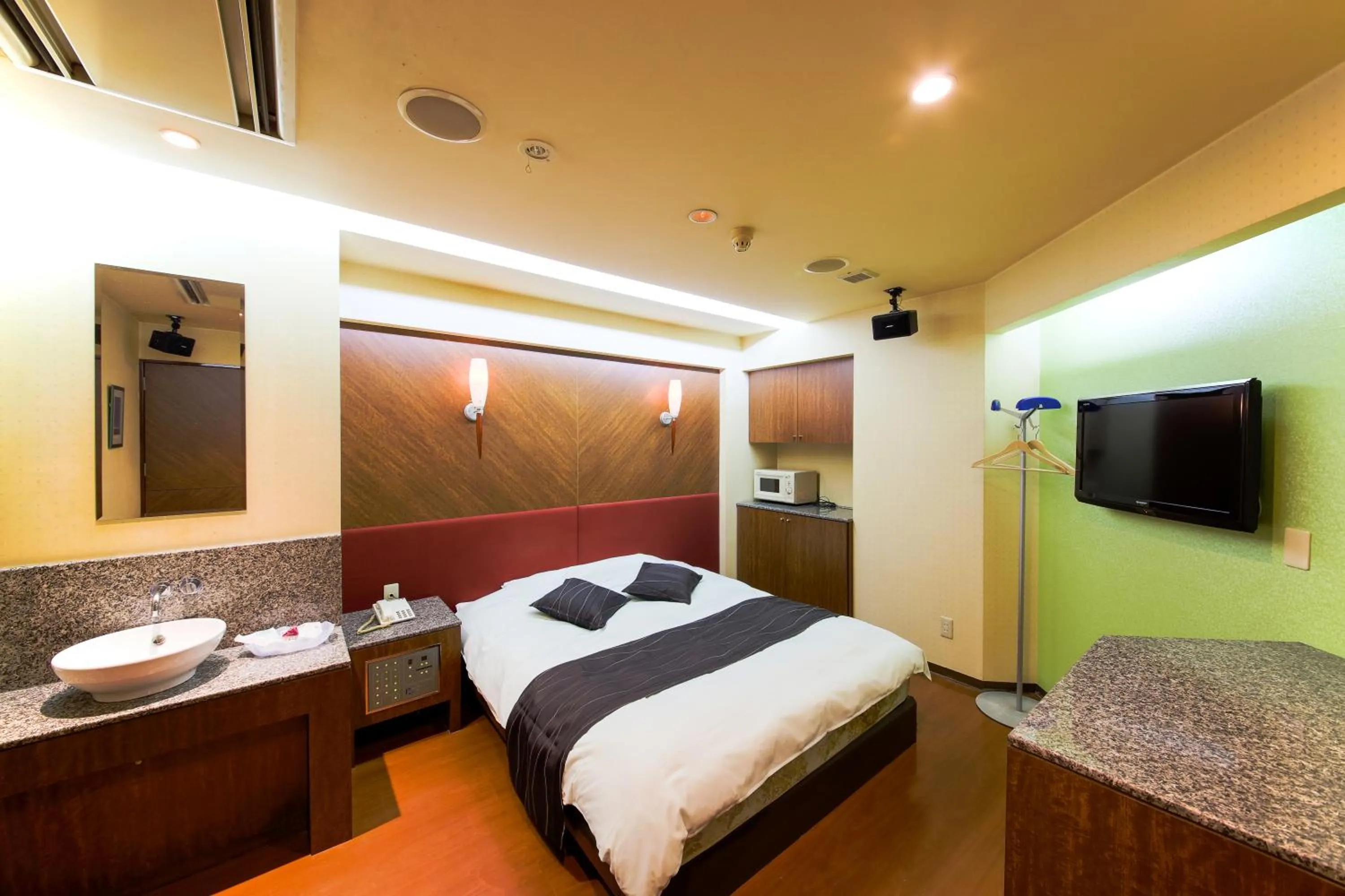 Photo of the whole room, Bed in Hotel Public Jam